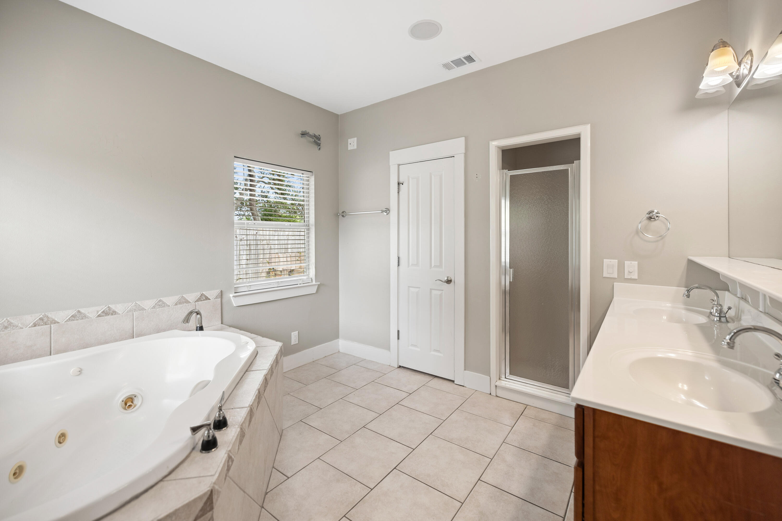 DOROTHY BOWEN ESTATES - Residential