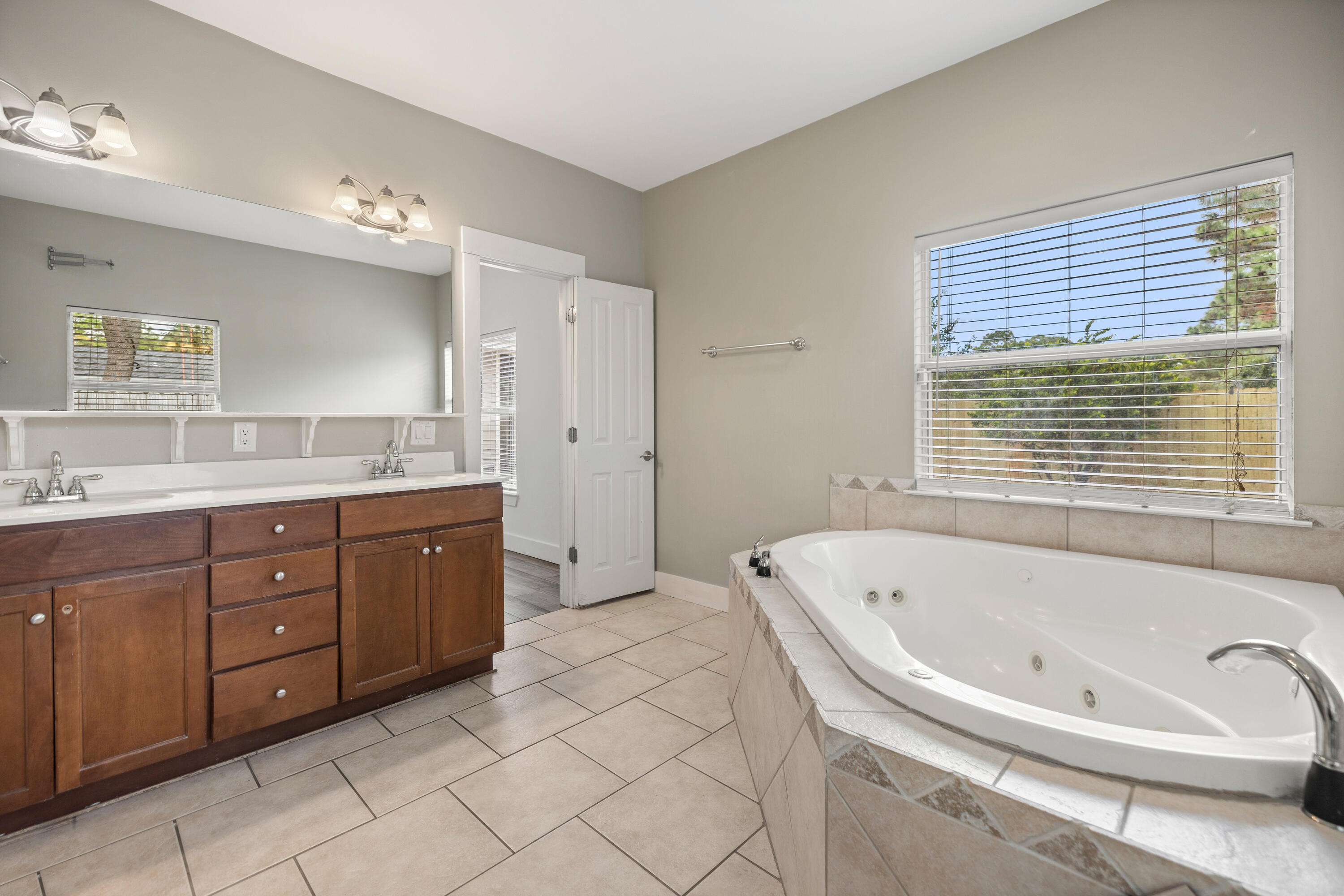 DOROTHY BOWEN ESTATES - Residential