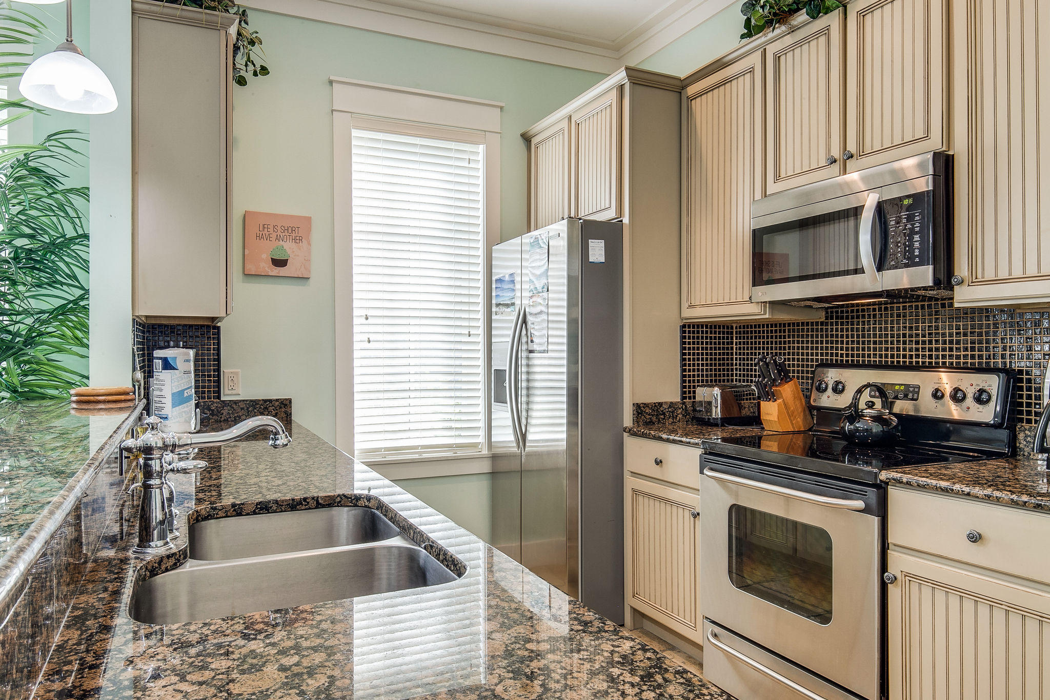 BUNGALOS AT SANDESTIN - Residential