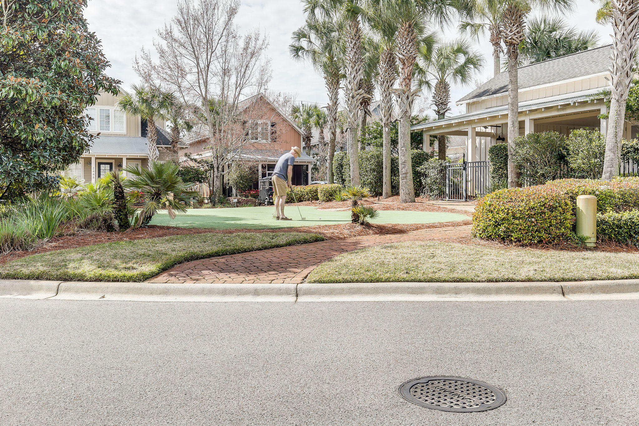 BUNGALOS AT SANDESTIN - Residential