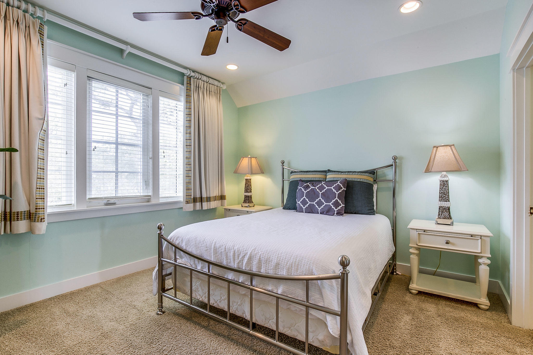 BUNGALOS AT SANDESTIN - Residential