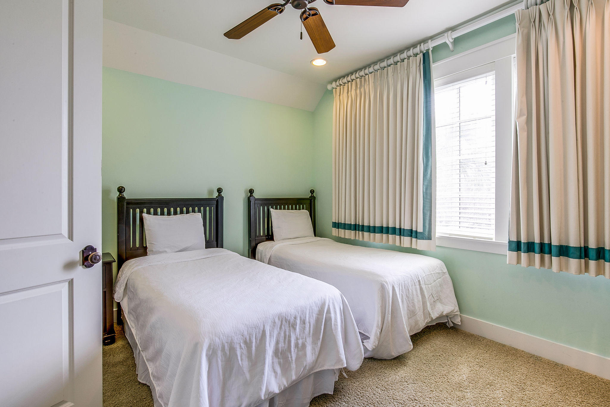 BUNGALOS AT SANDESTIN - Residential