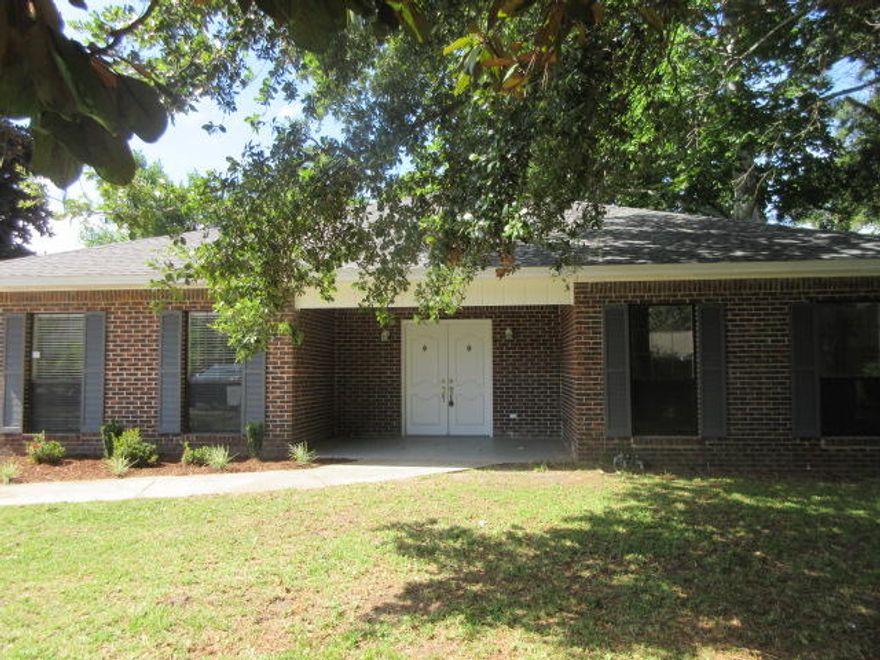 What a find! This beautifully renovated 3 bedroom, 2 bath brick REO home is located on a cul-de-sac in Fort Walton Beach. The home boasts a brand new roof, new HVAC, gorgeous new granite countertops and cabinets, new stainless steel appliances, new hot water heater, fresh paint and carpet! There is a privacy fenced back yard with a patio for all the summer BBQ's. The location is super convenient to Race Track Rd, restaurants, schools, shops, Military Bases and employment opportunities.