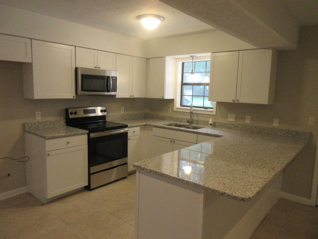 FOREST MANOR 2ND ADDN - Residential