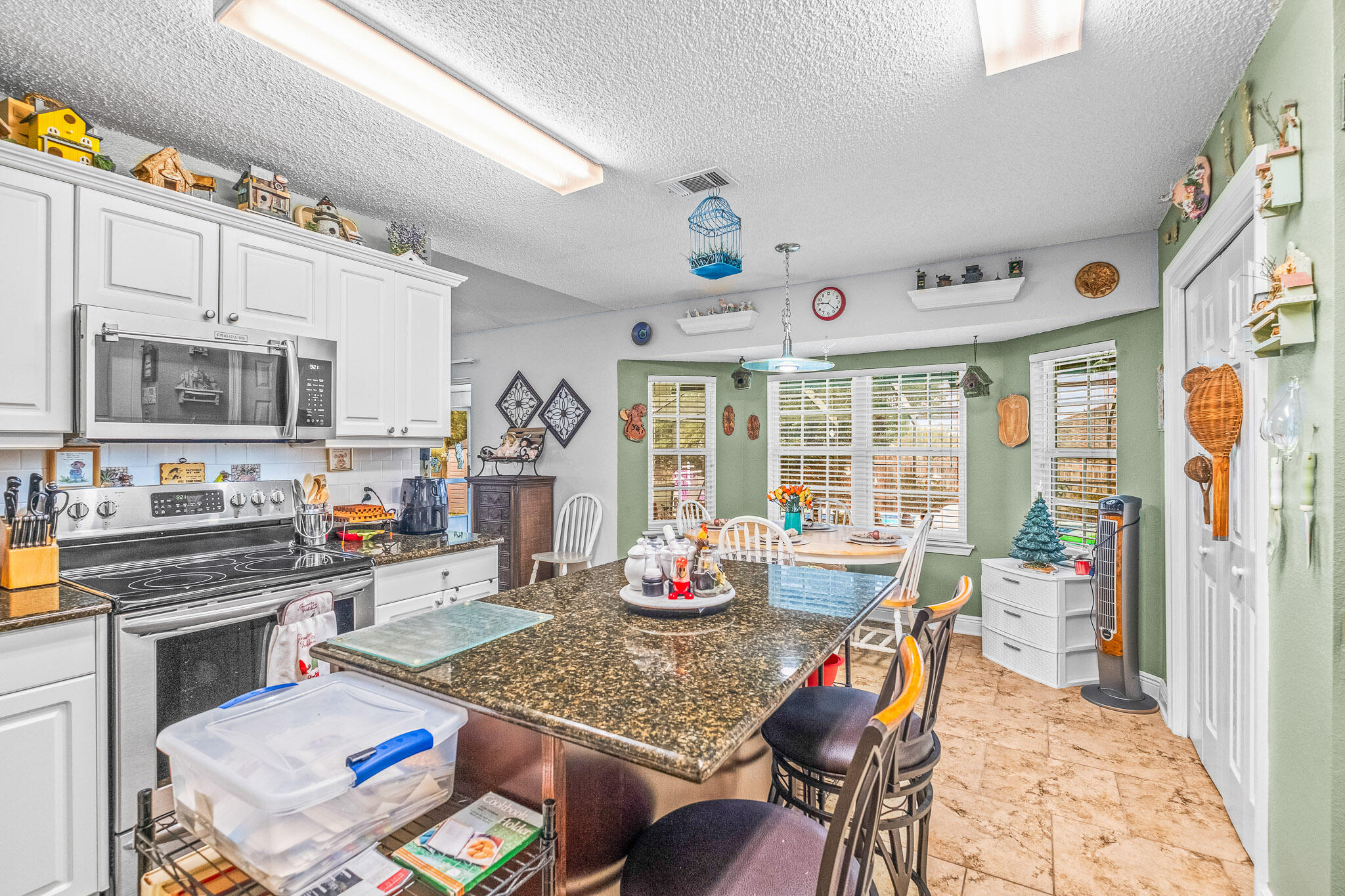 MAGNOLIA LAKE ESTATES PH 2 - Residential