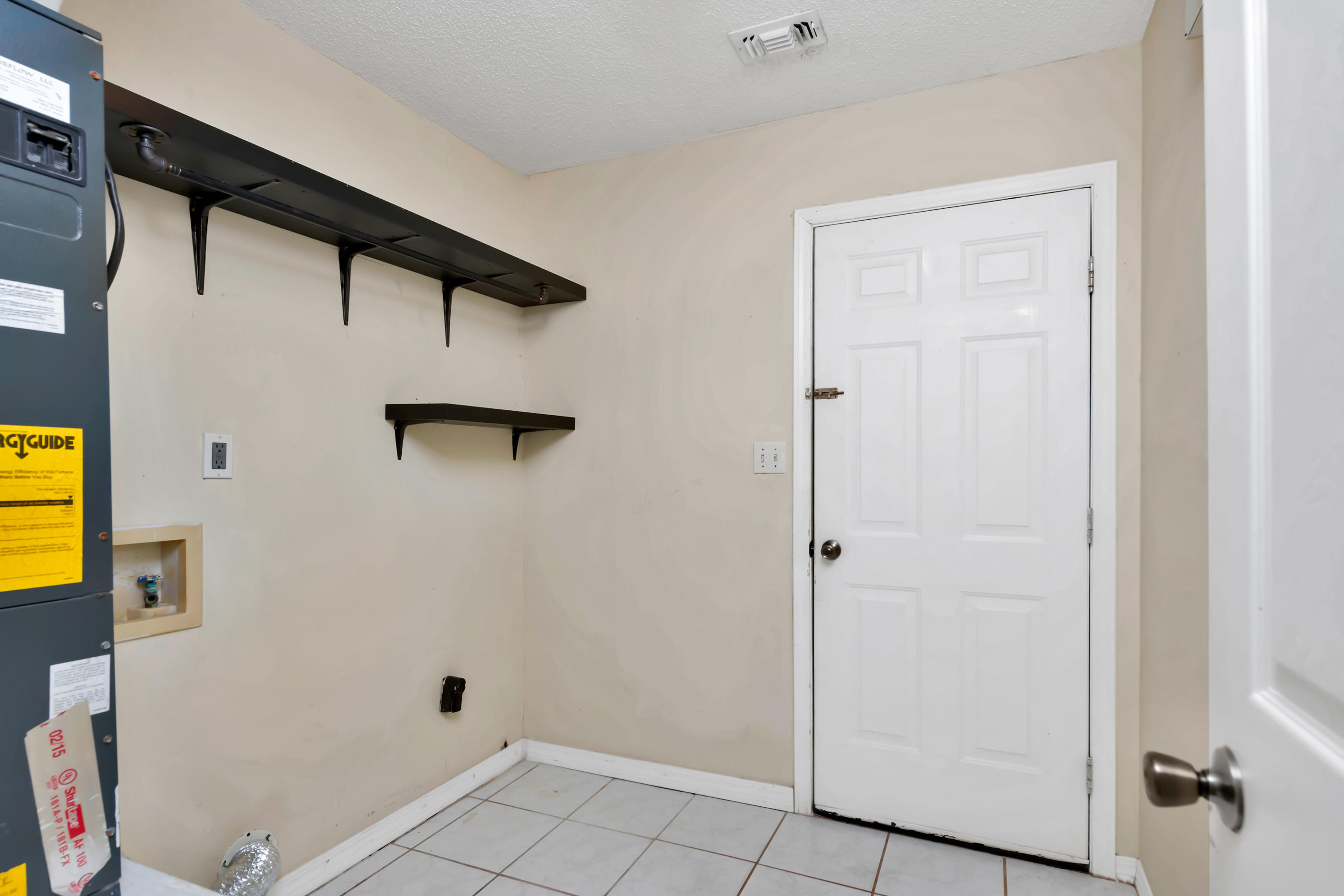 HOLLEY BY THE SEA - Residential