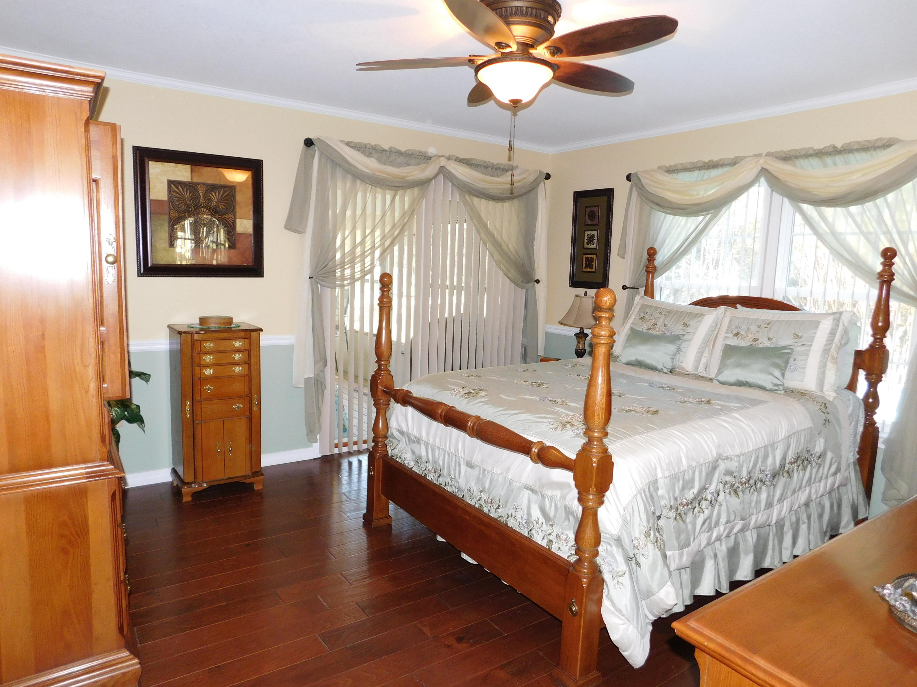 Le Chateau - Residential