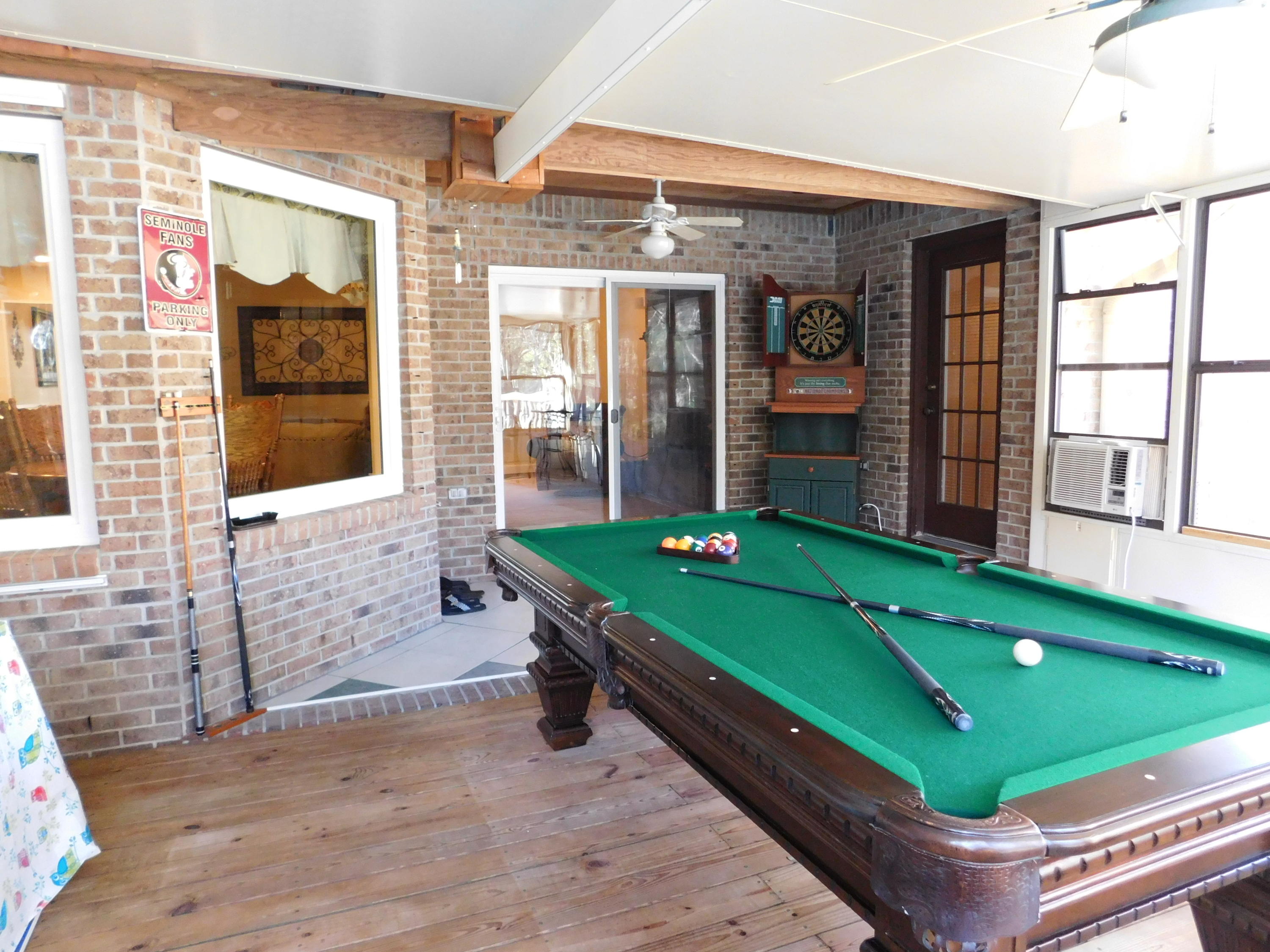 Le Chateau - Residential