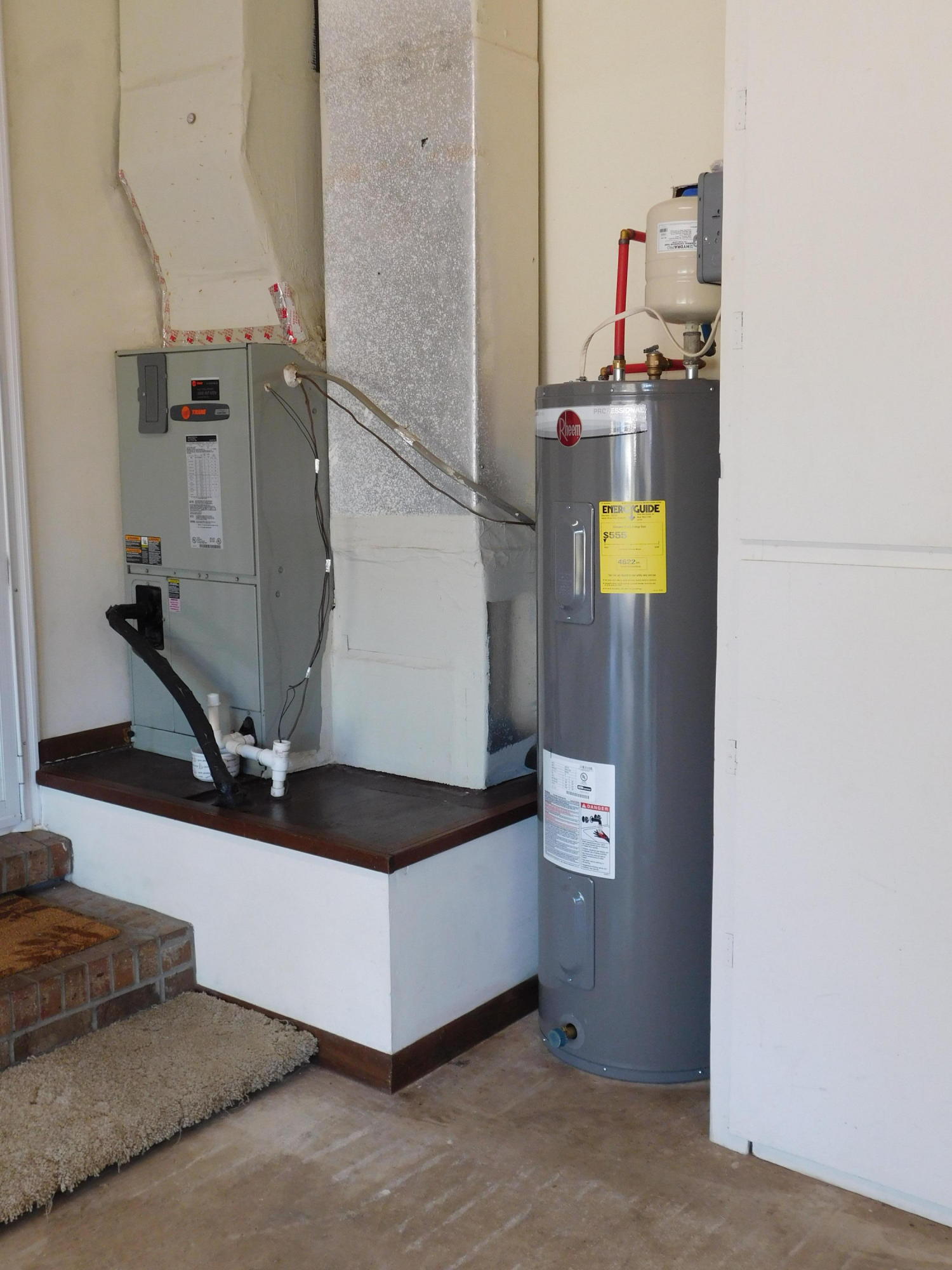 Le Chateau - Residential