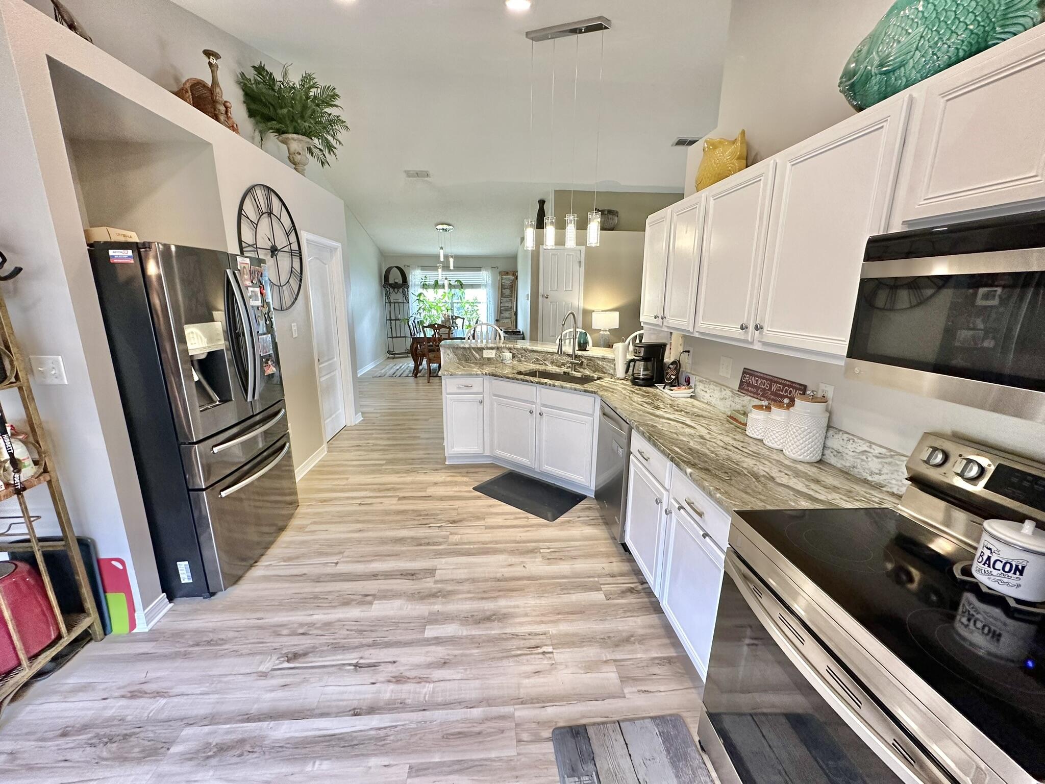 PARADISE RETREAT - Residential
