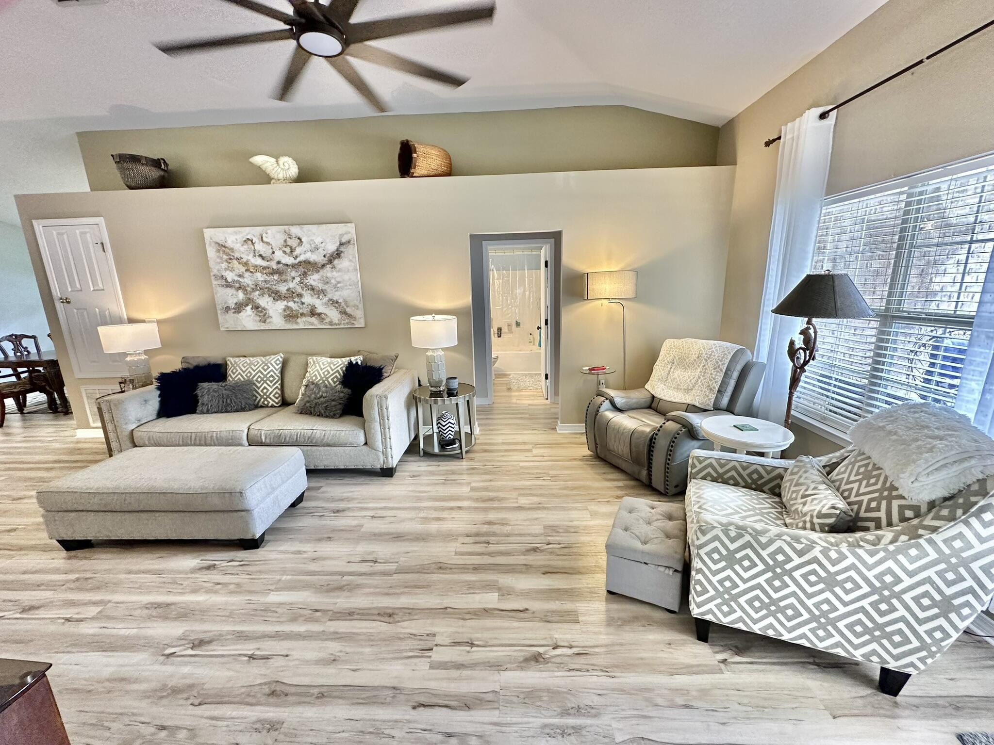 PARADISE RETREAT - Residential