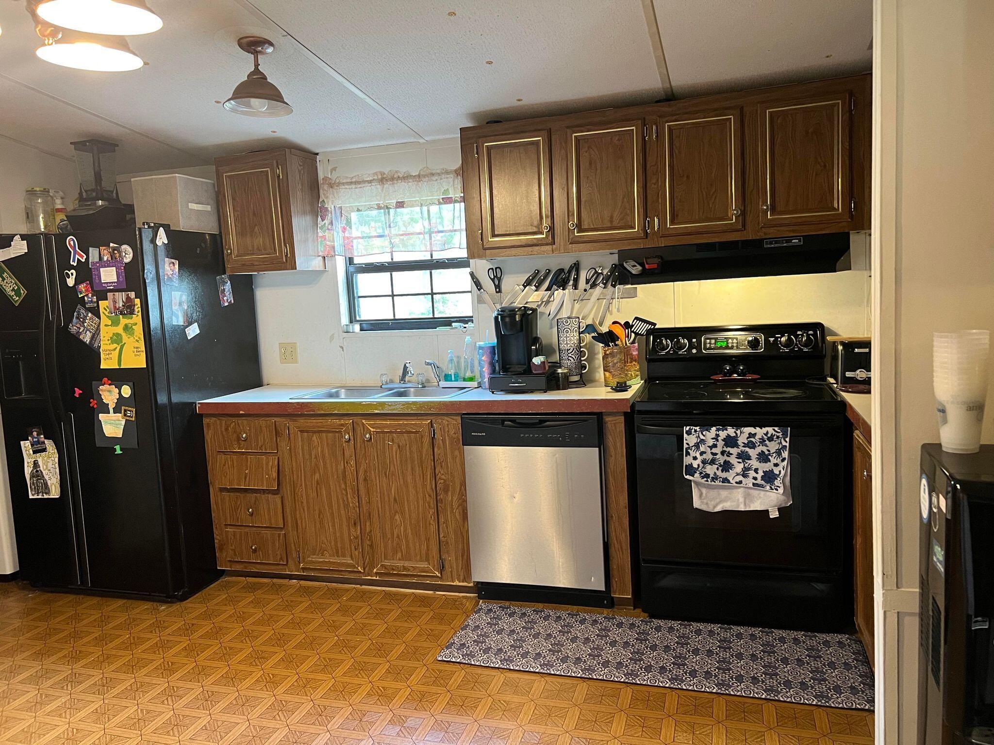 NO RECORDED SUBDIVISION - Residential