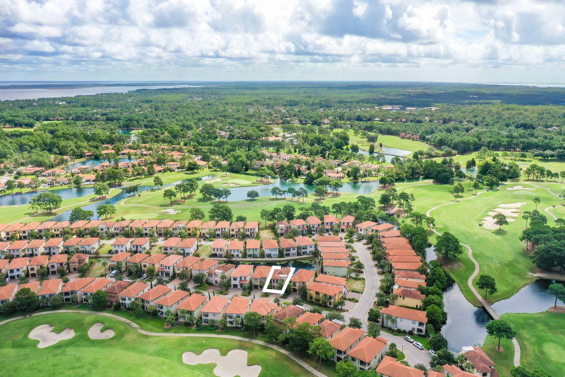 VILLA LAGO - Residential