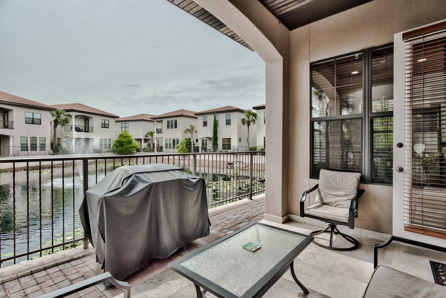 VILLA LAGO - Residential
