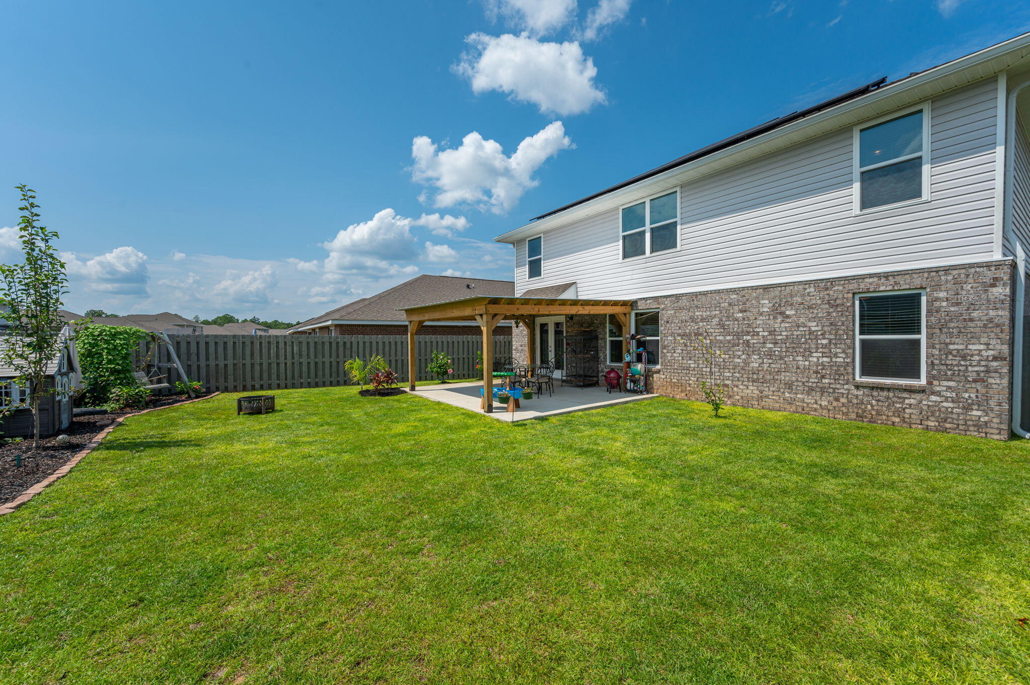 Redstone Commons - Residential