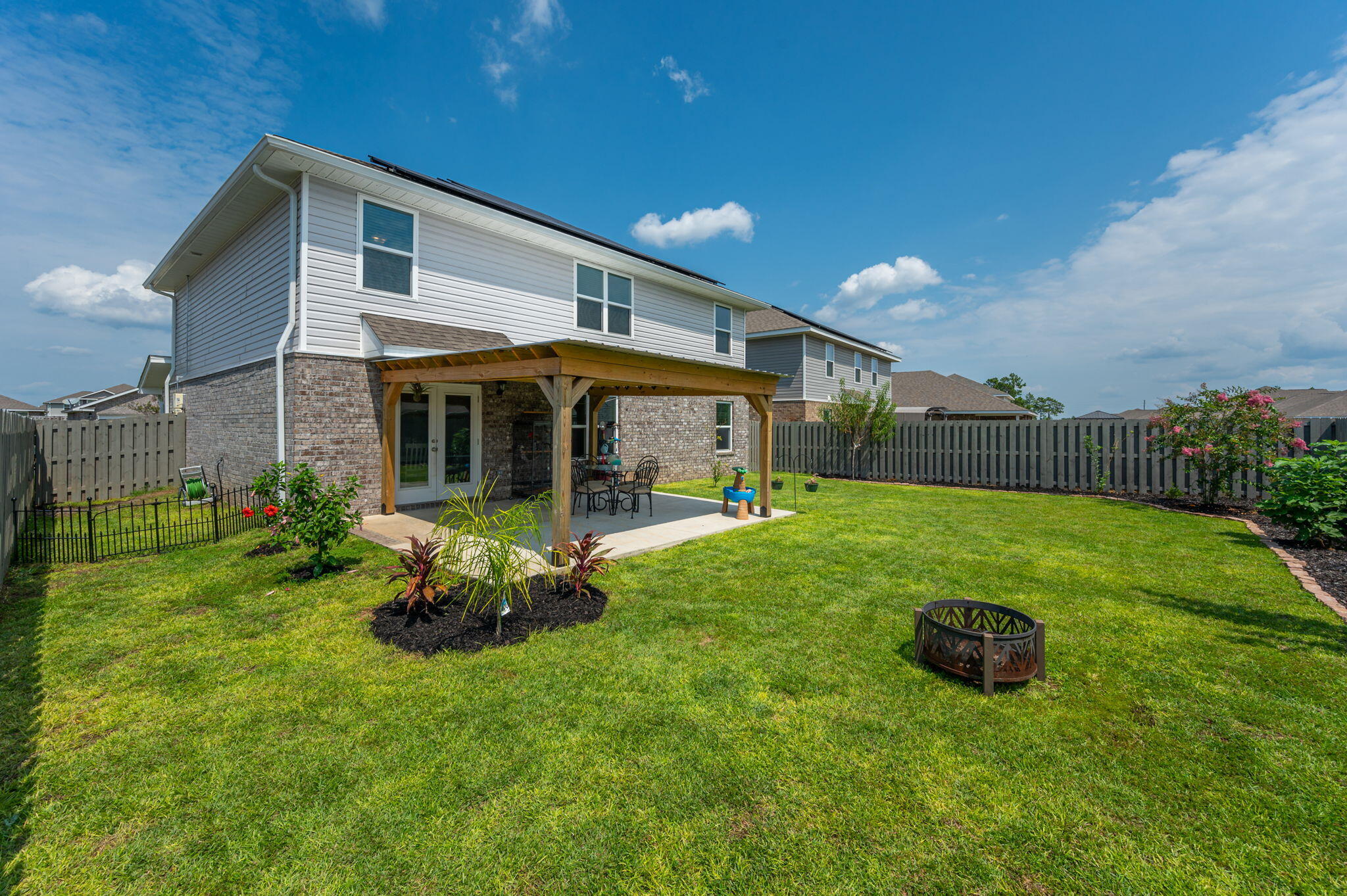 Redstone Commons - Residential