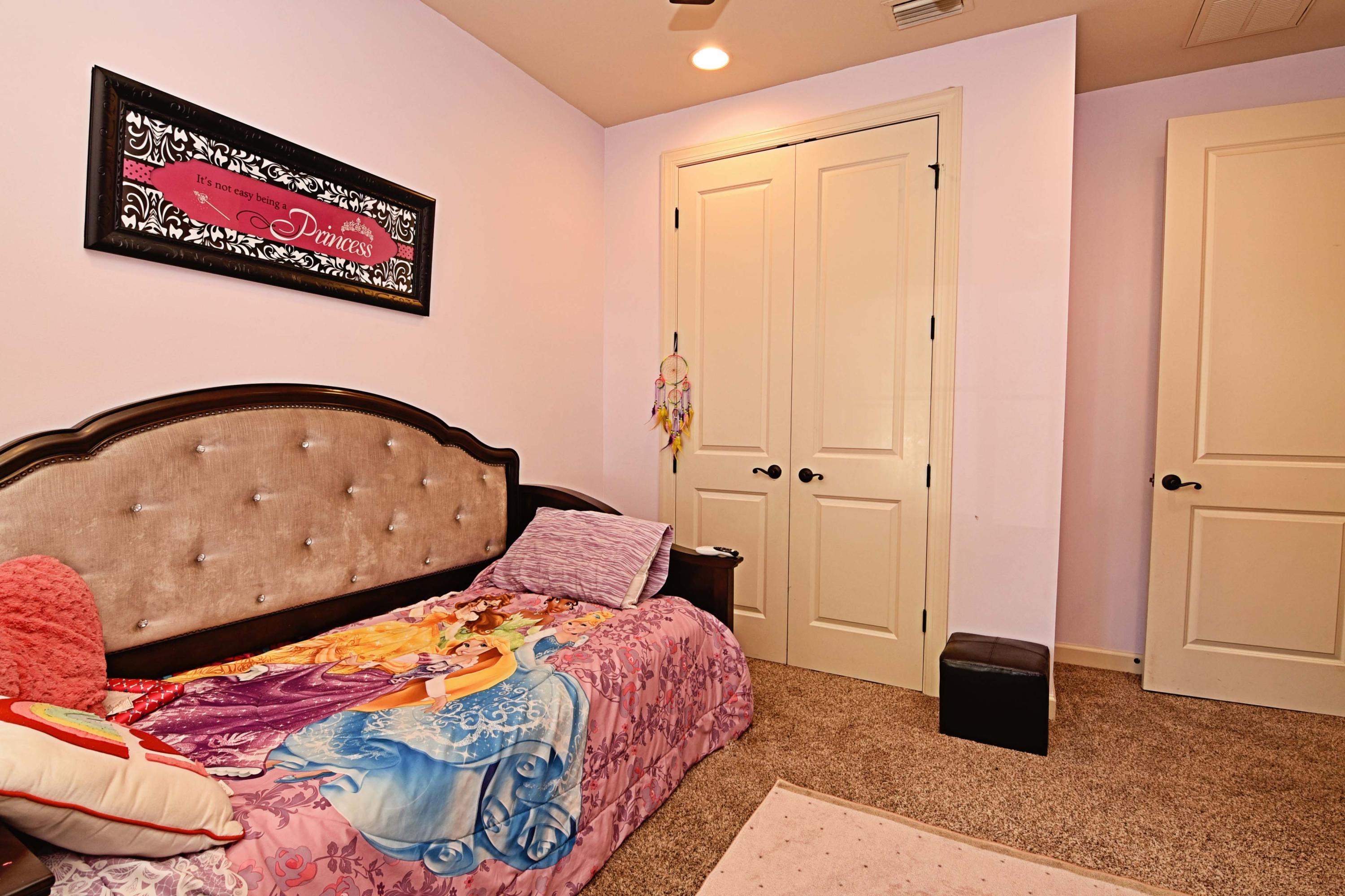 ARROWHEAD ESTATES - Residential