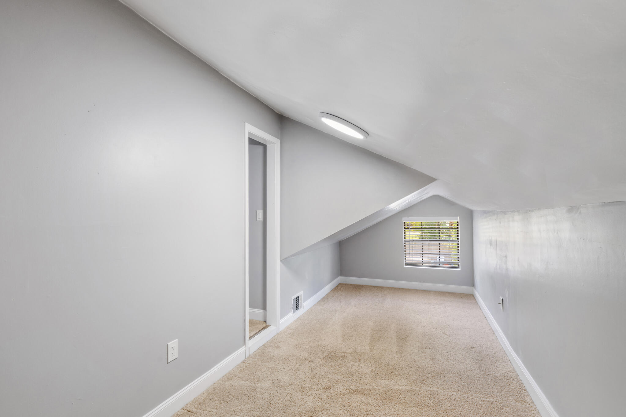 CANTERBURY WOODS - Residential