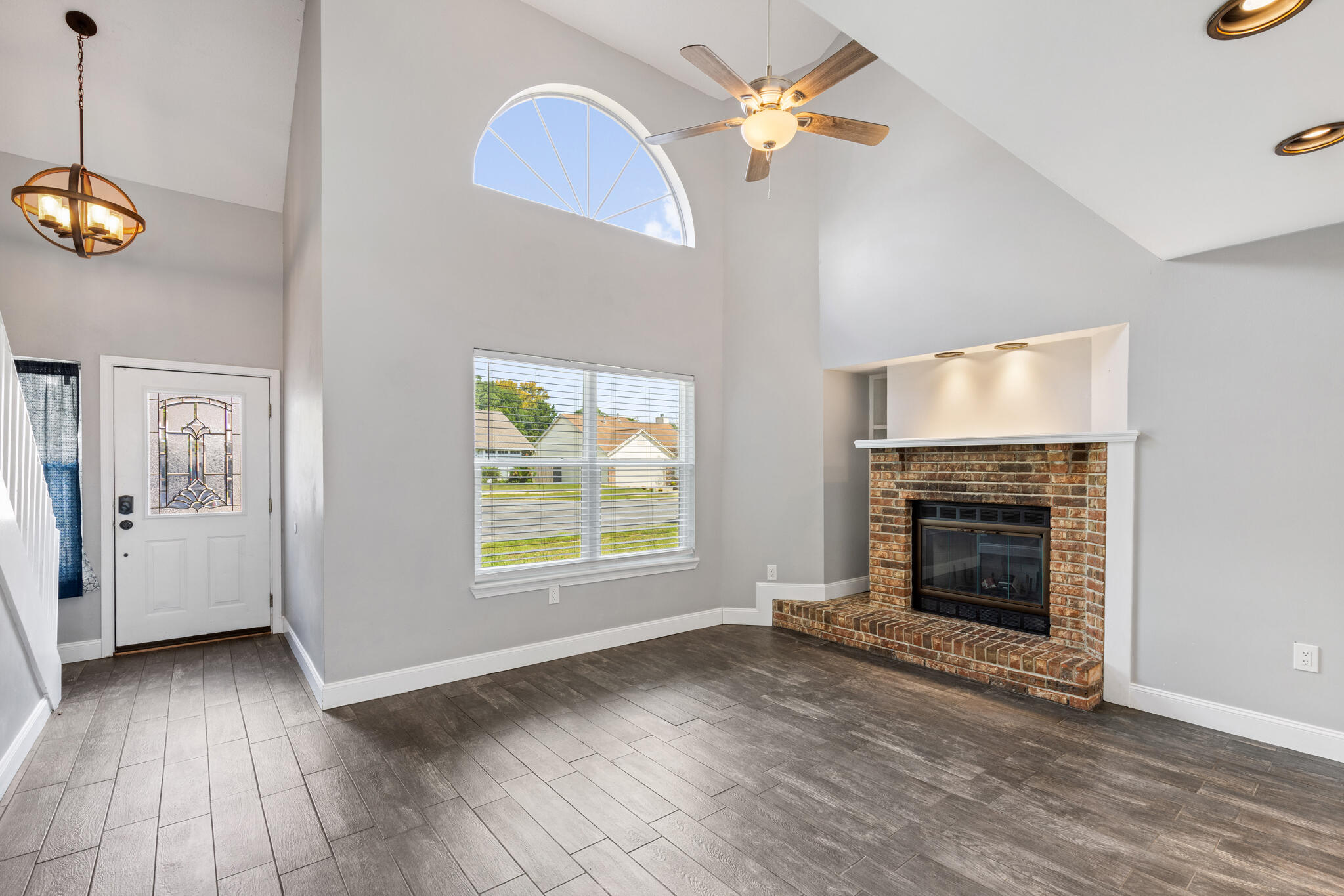 CANTERBURY WOODS - Residential