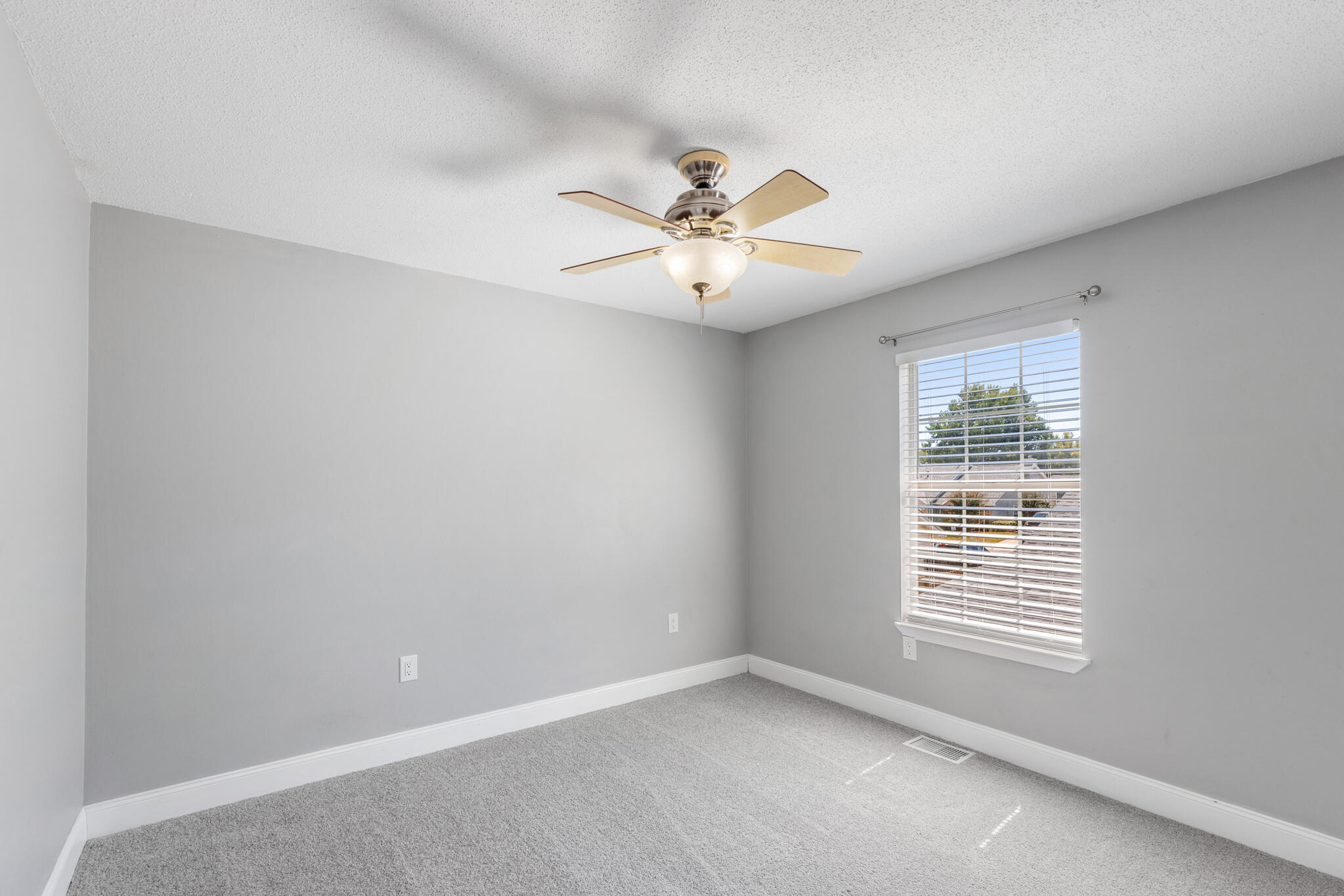 CANTERBURY WOODS - Residential