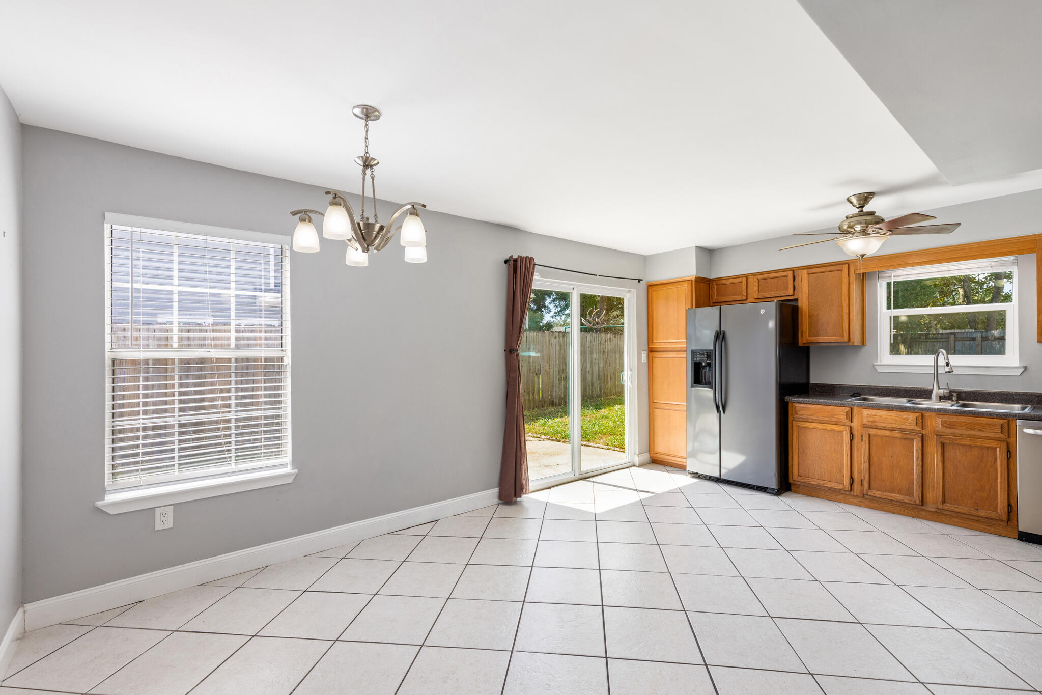 CANTERBURY WOODS - Residential