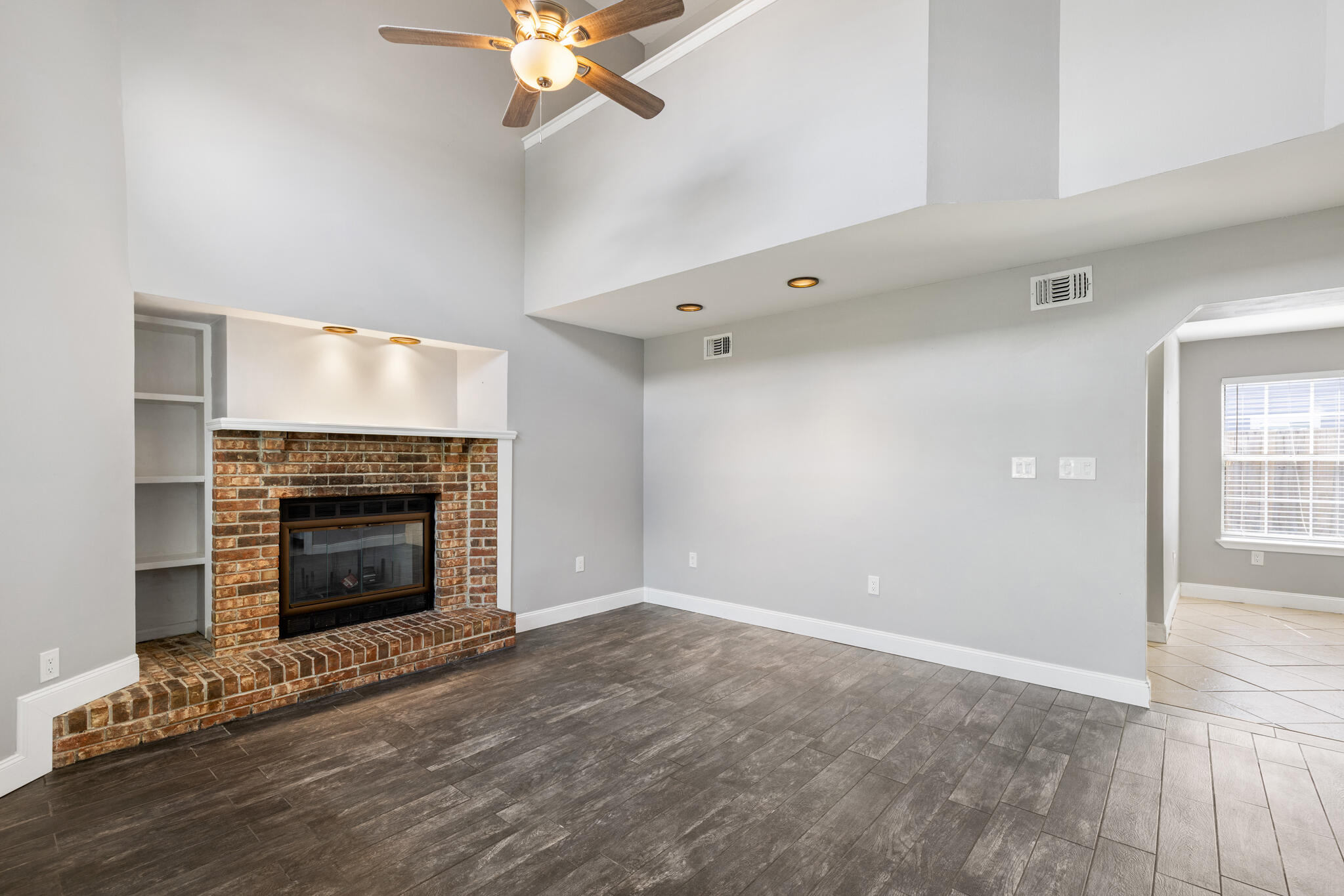 CANTERBURY WOODS - Residential