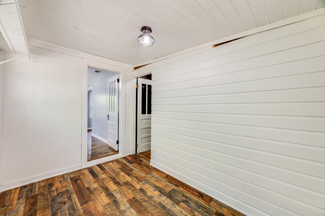 NO RECORDED SUBDIVISION - Residential