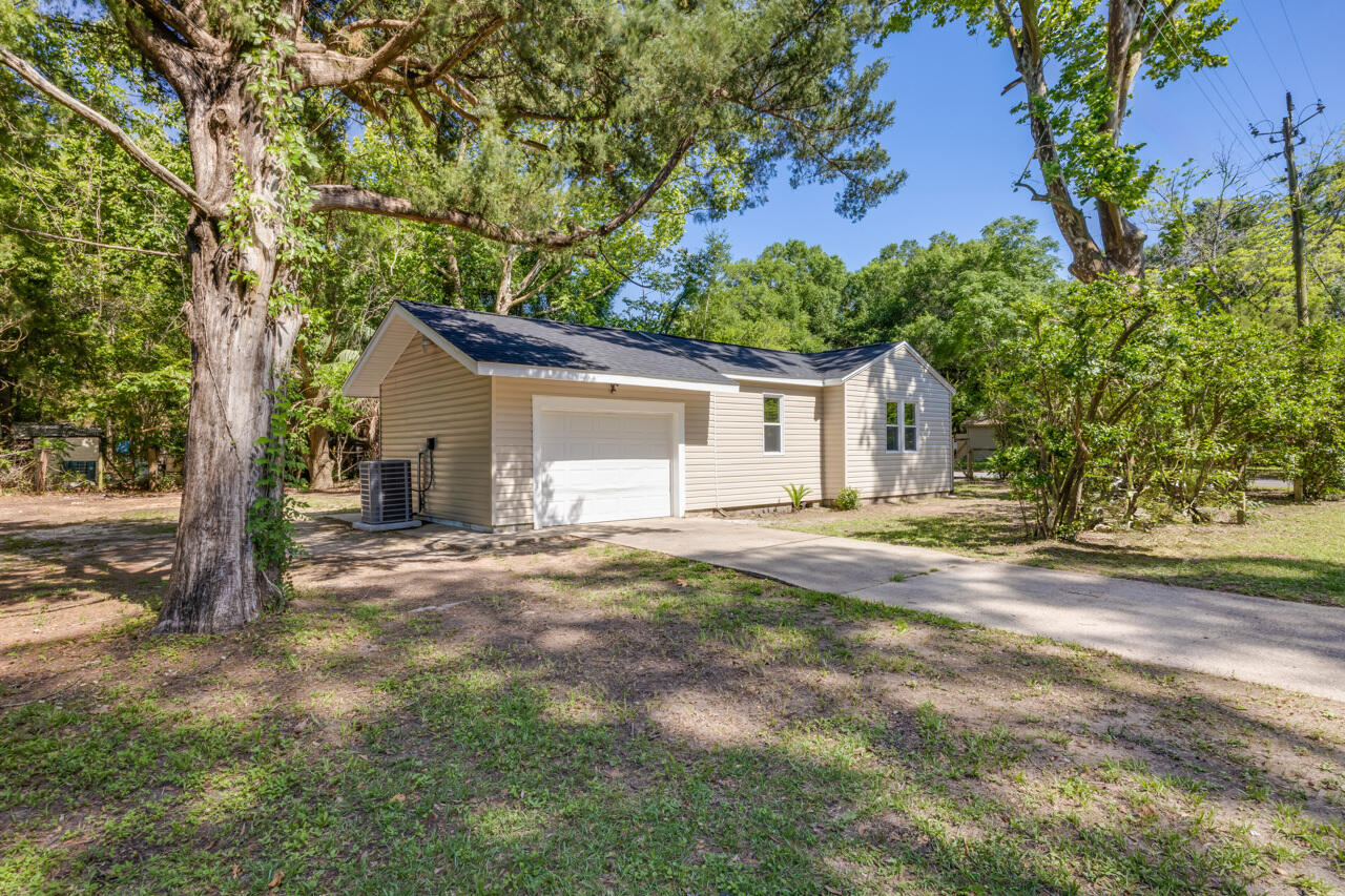 NO RECORDED SUBDIVISION - Residential
