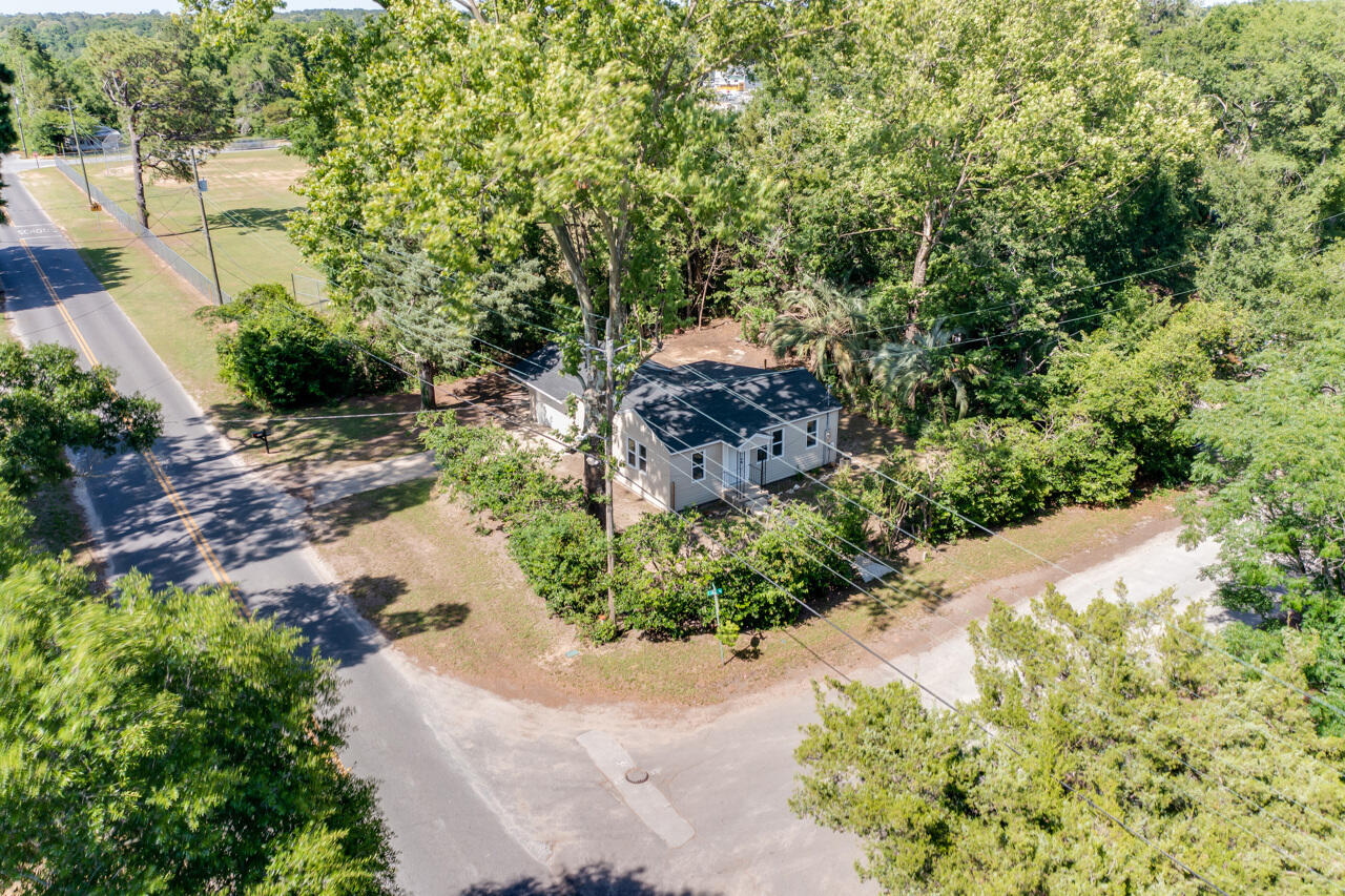 NO RECORDED SUBDIVISION - Residential