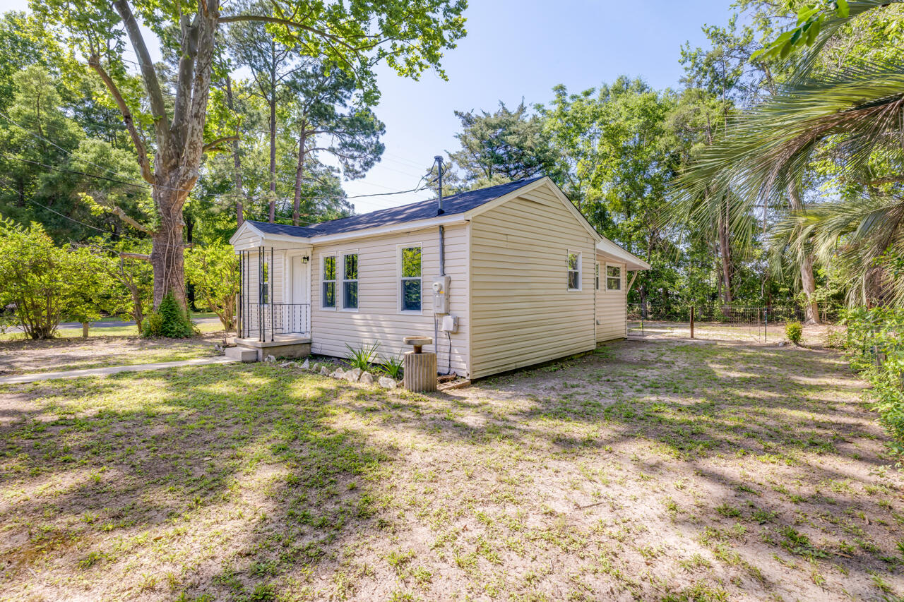 NO RECORDED SUBDIVISION - Residential