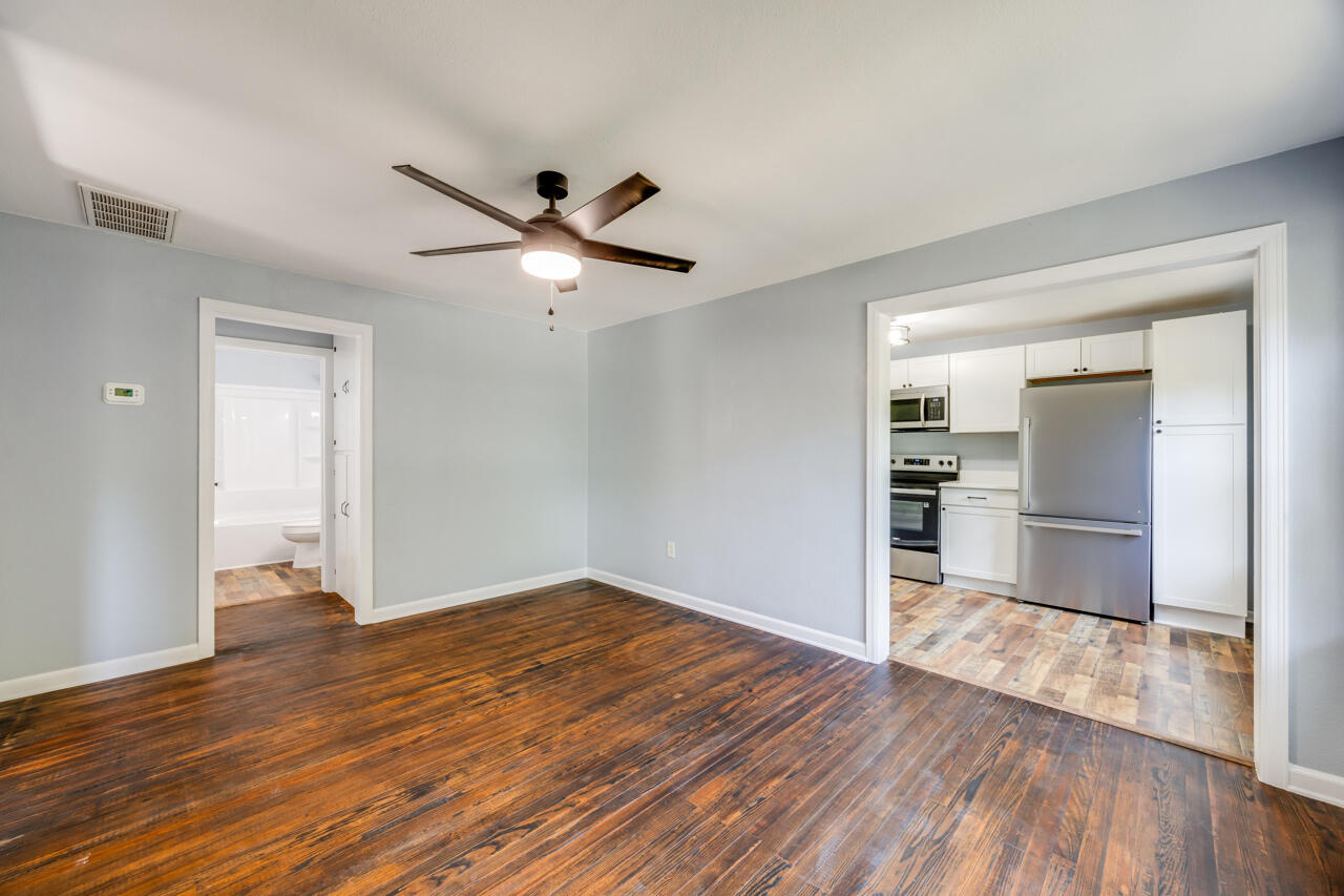 NO RECORDED SUBDIVISION - Residential