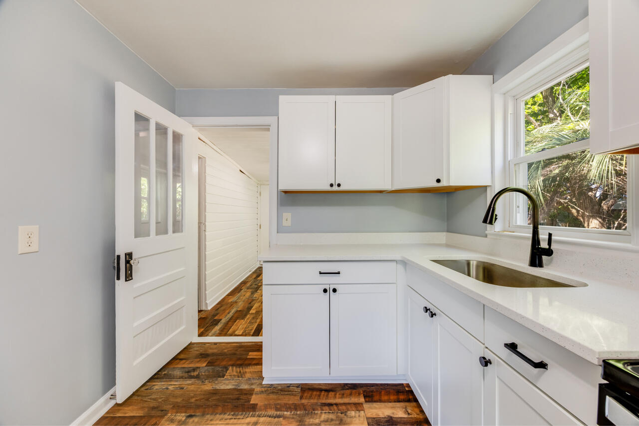 NO RECORDED SUBDIVISION - Residential