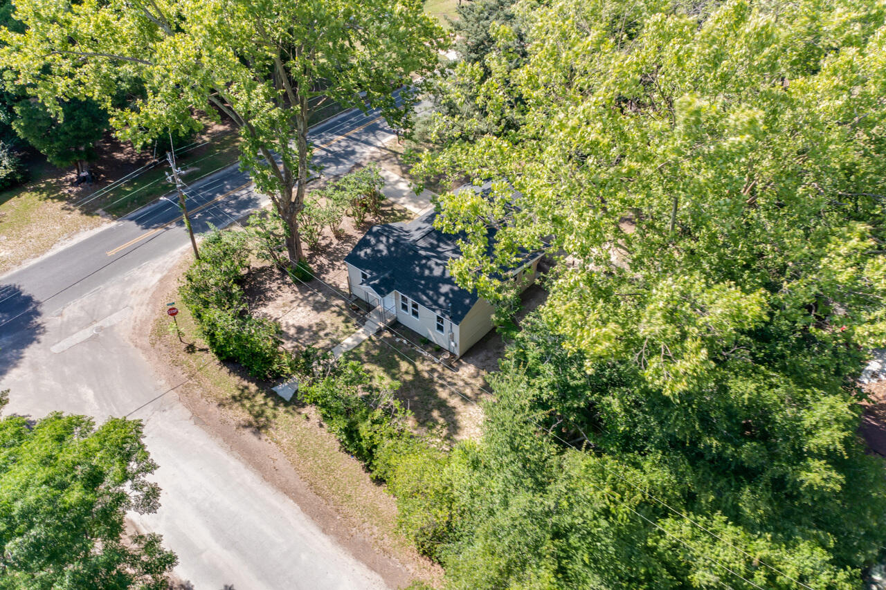 NO RECORDED SUBDIVISION - Residential
