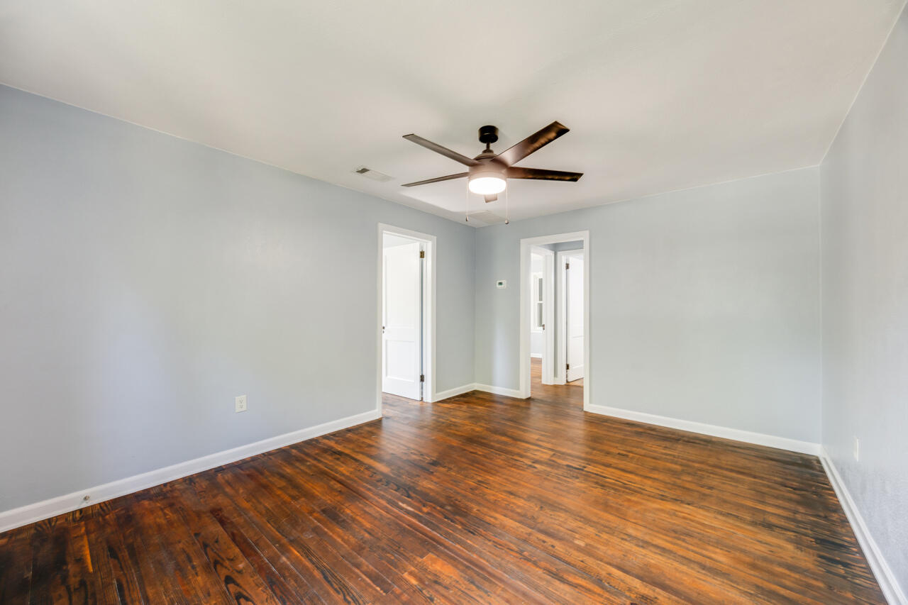 NO RECORDED SUBDIVISION - Residential