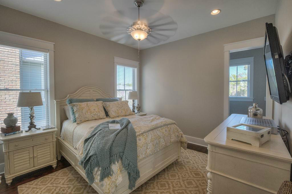 NATUREWALK AT SEAGROVE - Residential