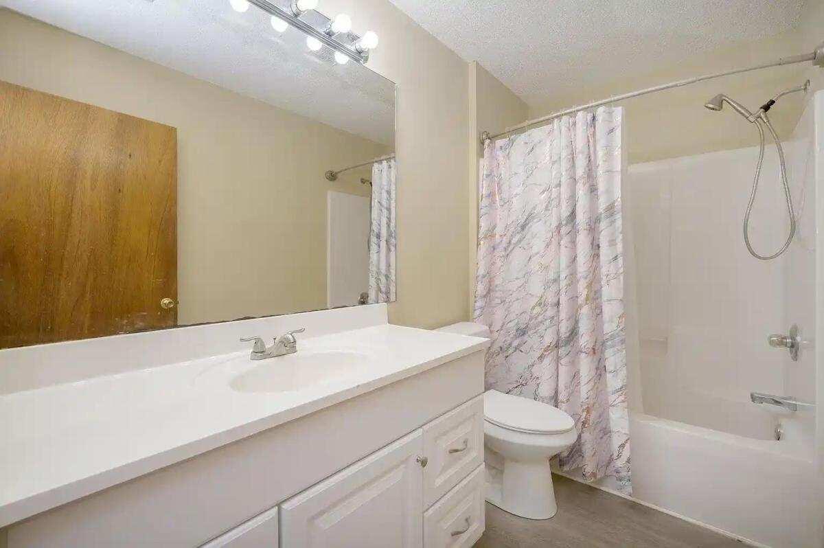FOREST OAKS PH 1 - Residential