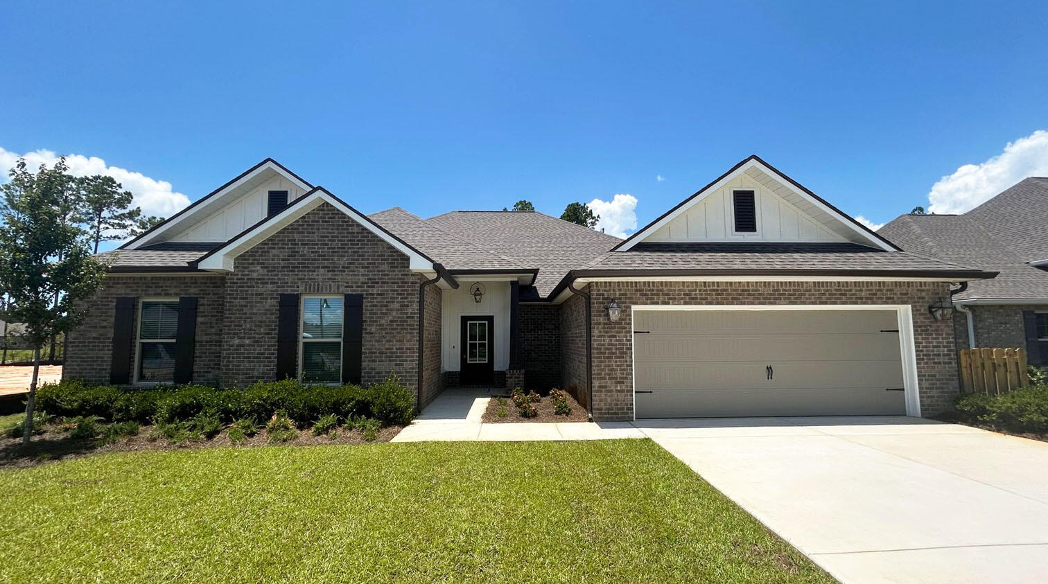 Awesome builder rate plus FREE refrigerator. Restrictions apply.The CROSBY III H in Lanterns at Hammock Bay community offers a 4 bedroom, 2 full bathroom, open and split design with pocket office. Upgrades added (list attached).Special Features: double vanity, garden tub, separate custom tiled shower, and walk-in closet (opens to laundry) in master bath, double vanity in bath 2, walk-in closets, kitchen island, walk-in pantry, covered patio, boot bench in mudroom, custom kitchen backsplash, crown molding, LED lighting, smart connect WIFI thermostat, framed mirrors, landscaping, architectural 30-year shingles, flood lights, and more!Energy Efficient Features: electric water heater, electric kitchen appliance package, low E windows, and more! Energy Star Partner.