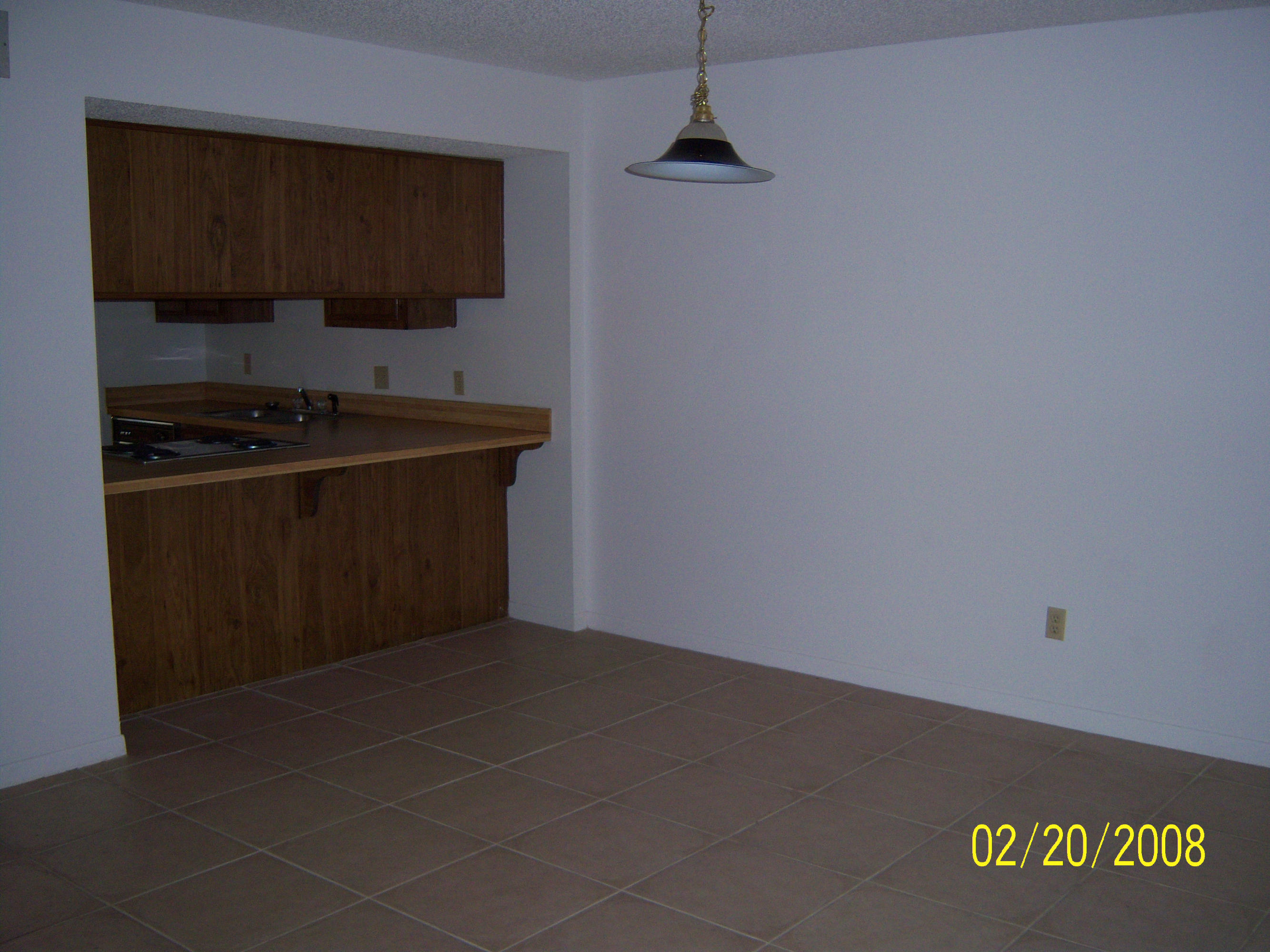 CLASSIC MANOR - Residential Lease