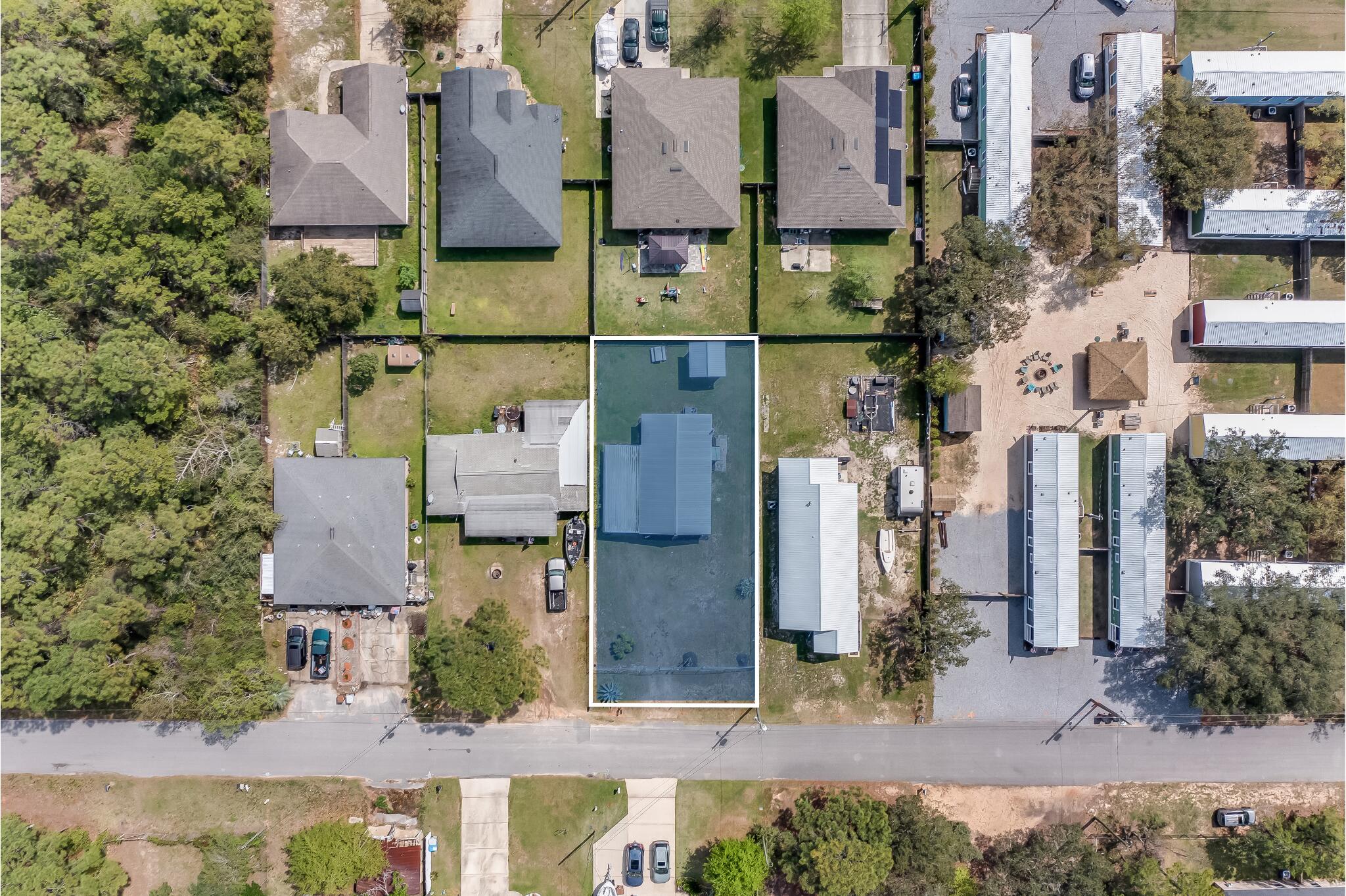 NAVARRE LOT 10 BLK 29 AS DES IN OR 4181 PG 1498 - Residential