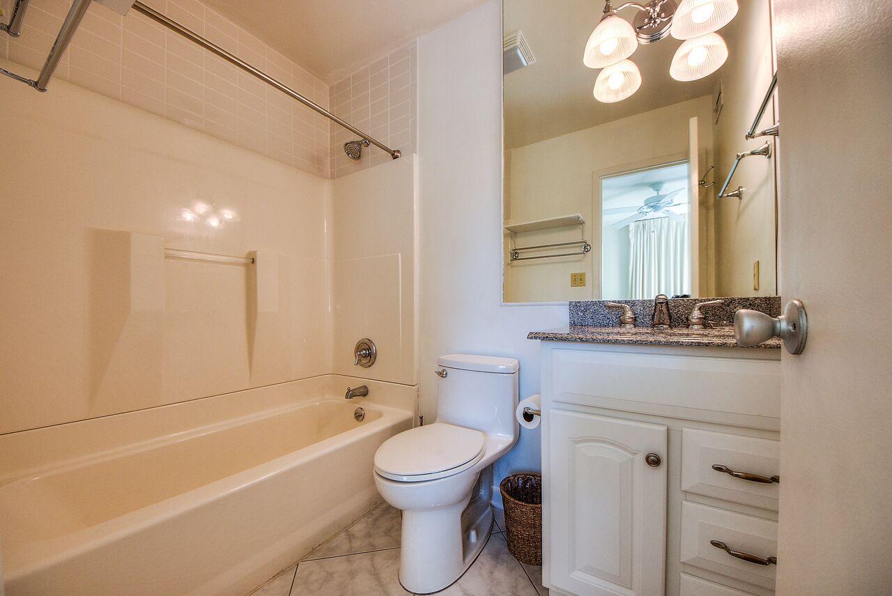 ISLA BLANCA T/H - Residential