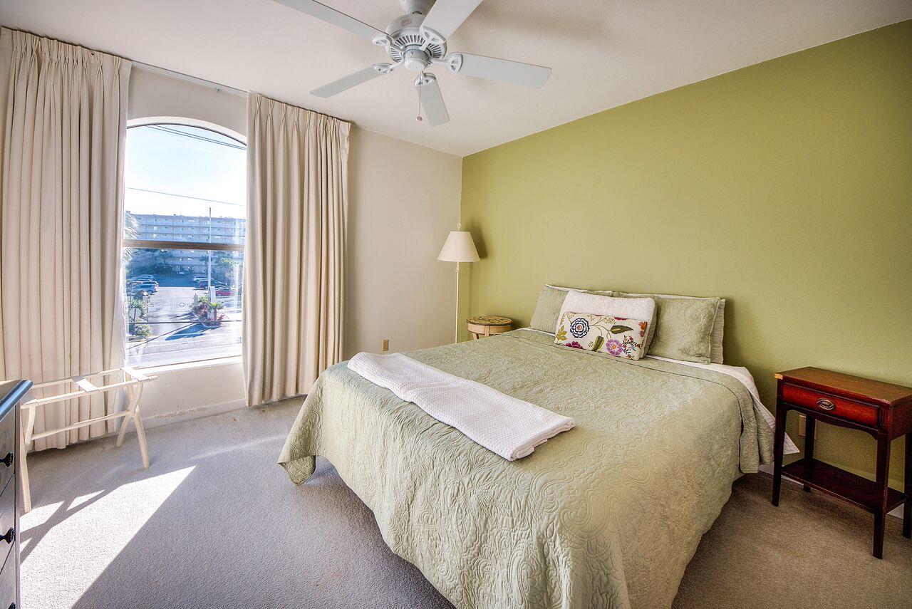 ISLA BLANCA T/H - Residential