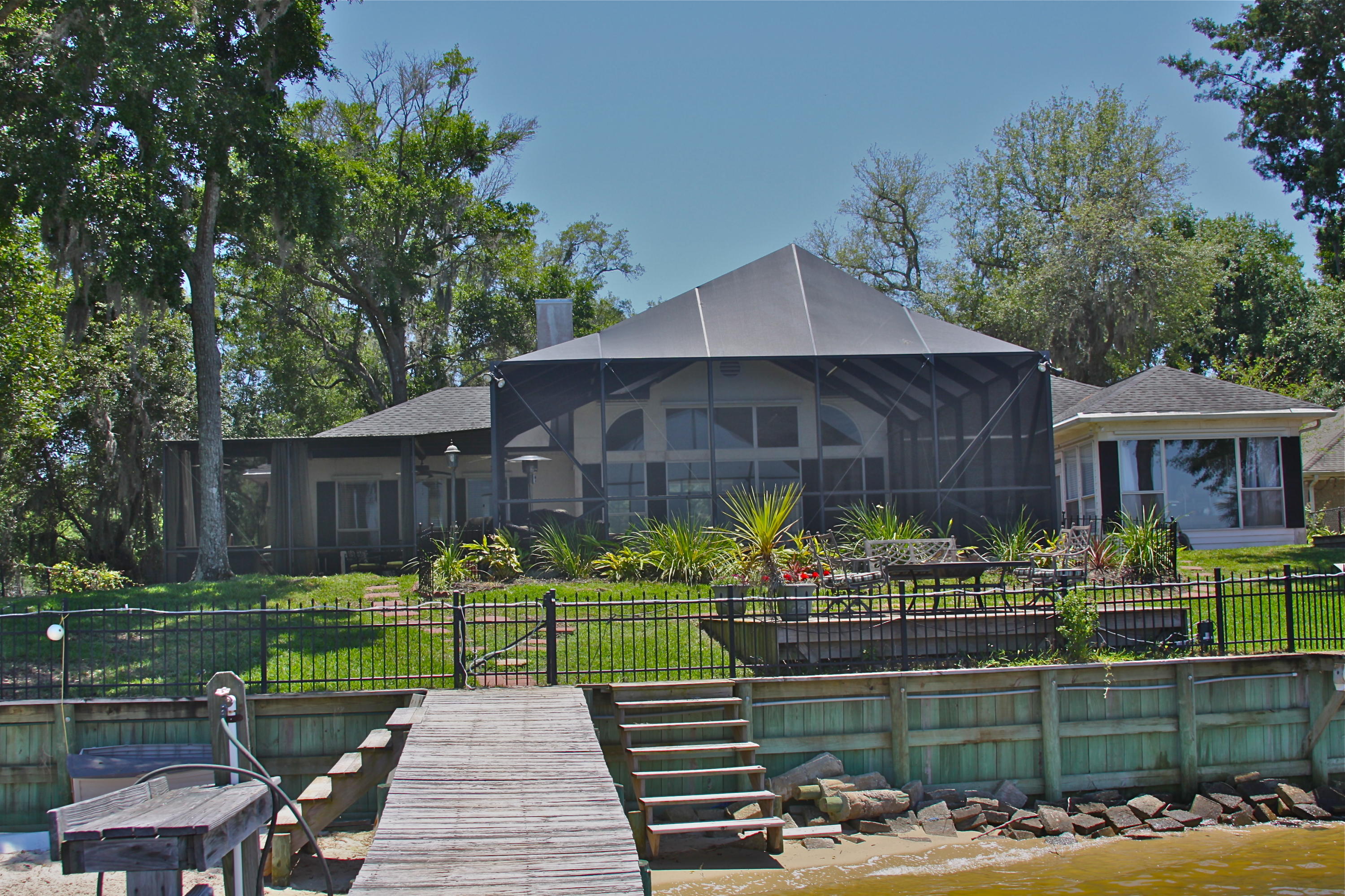 ROBLEDAL ESTATES UNIT 2 - Residential