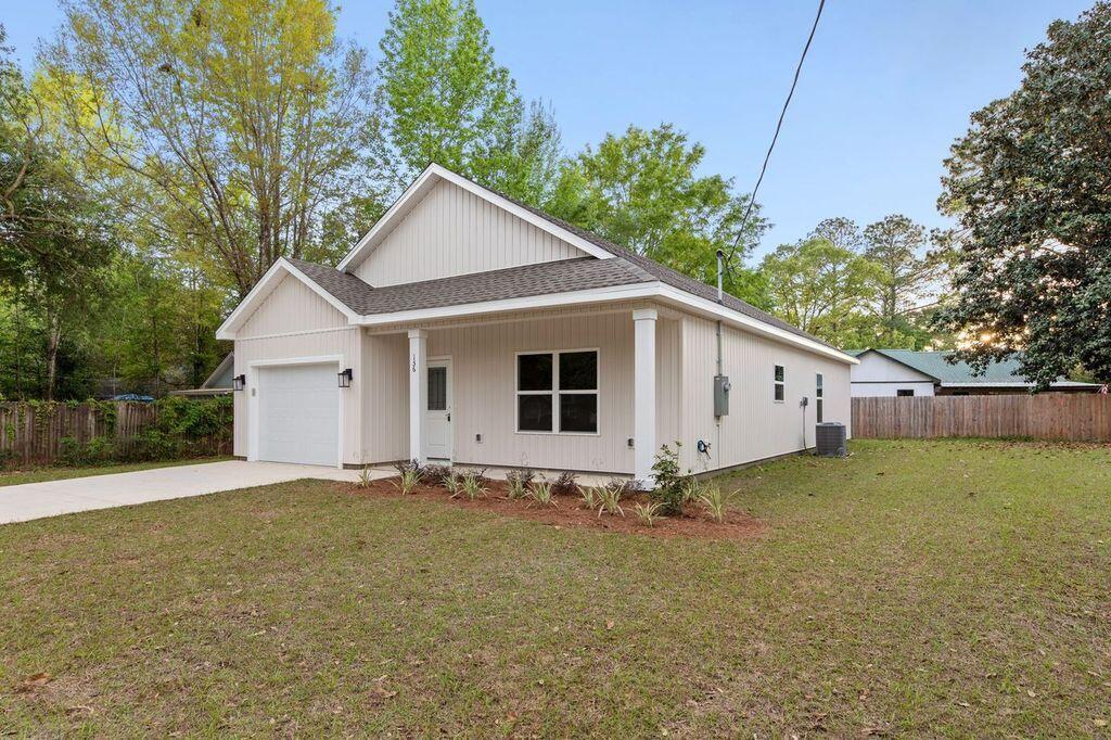 QUIET OAKS - Residential