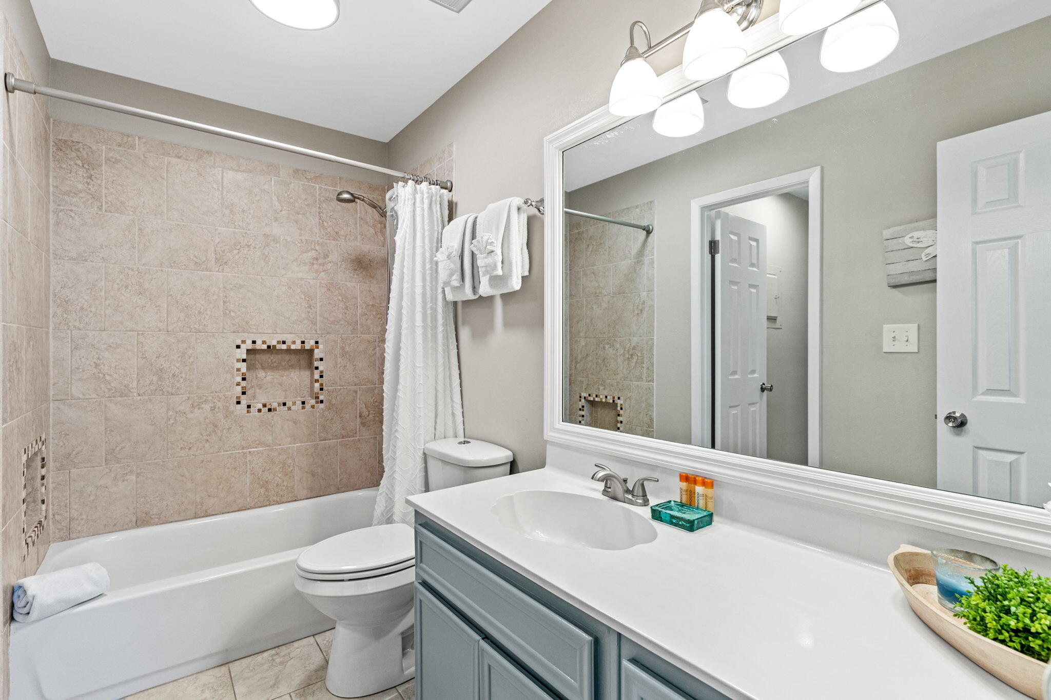 LINKSIDE VILLAGE UNIT 1 - Residential