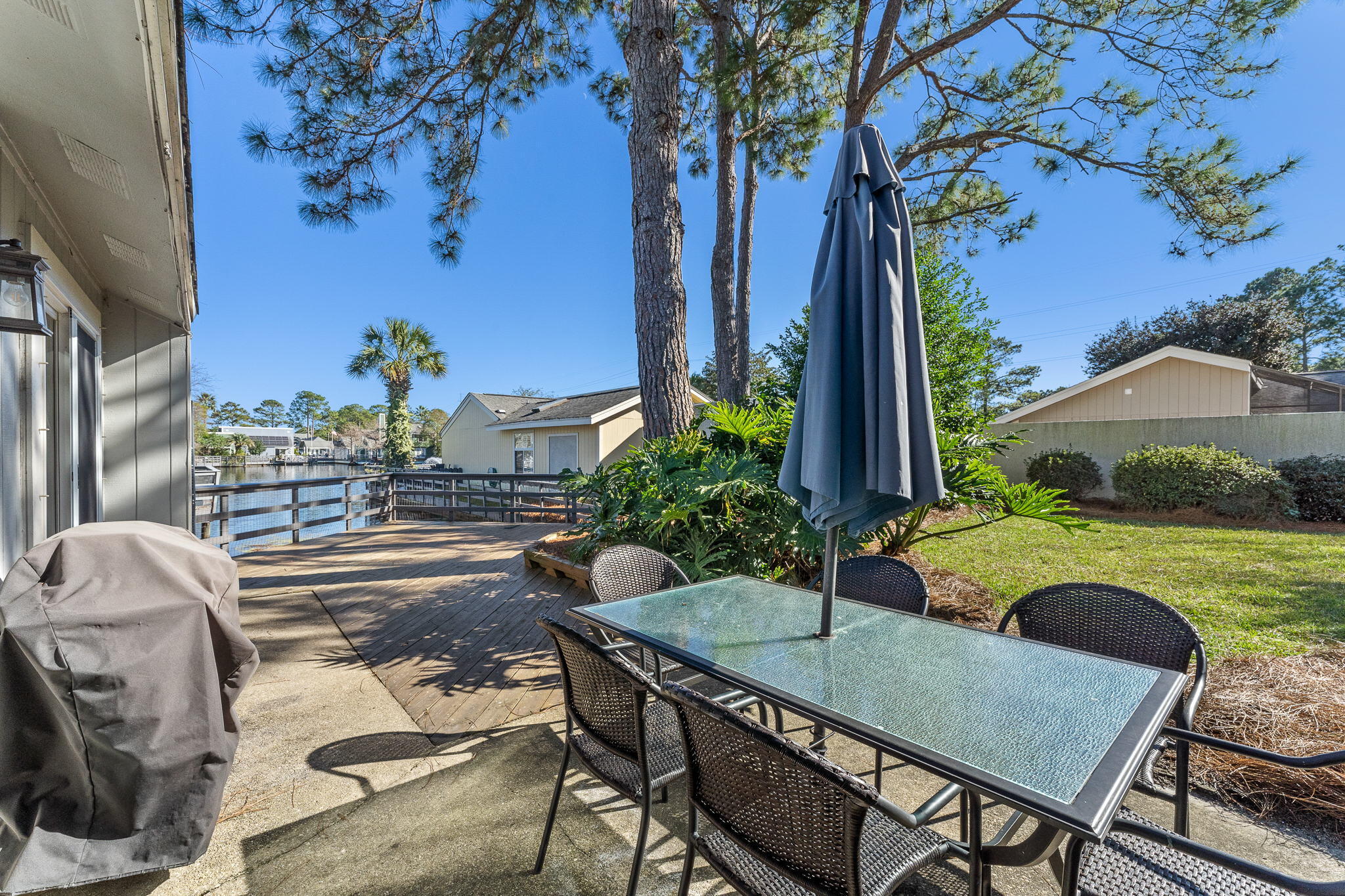 LINKSIDE VILLAGE UNIT 1 - Residential