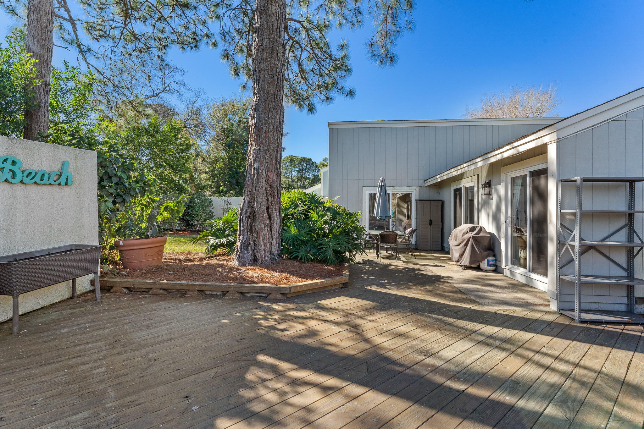 LINKSIDE VILLAGE UNIT 1 - Residential