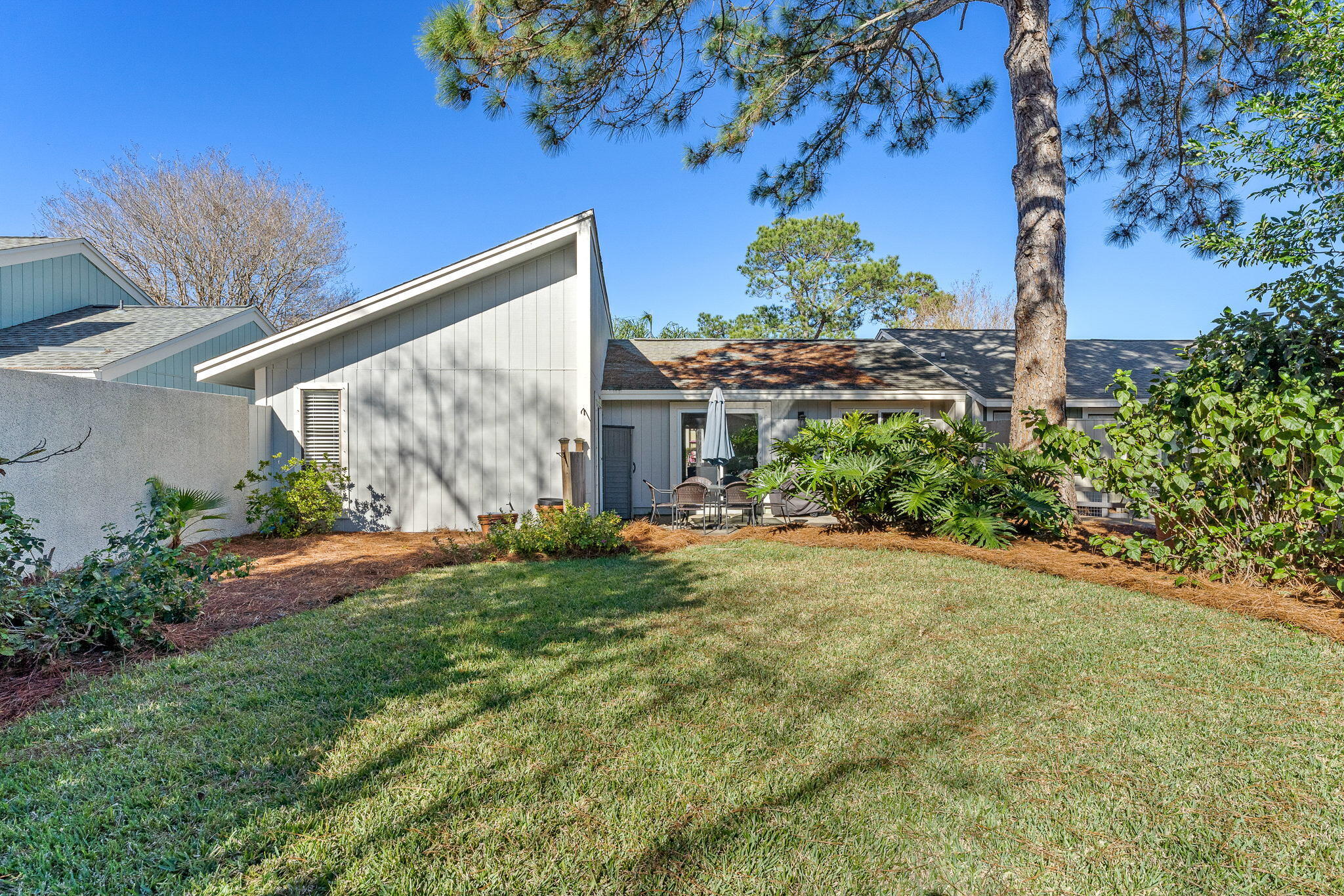 LINKSIDE VILLAGE UNIT 1 - Residential