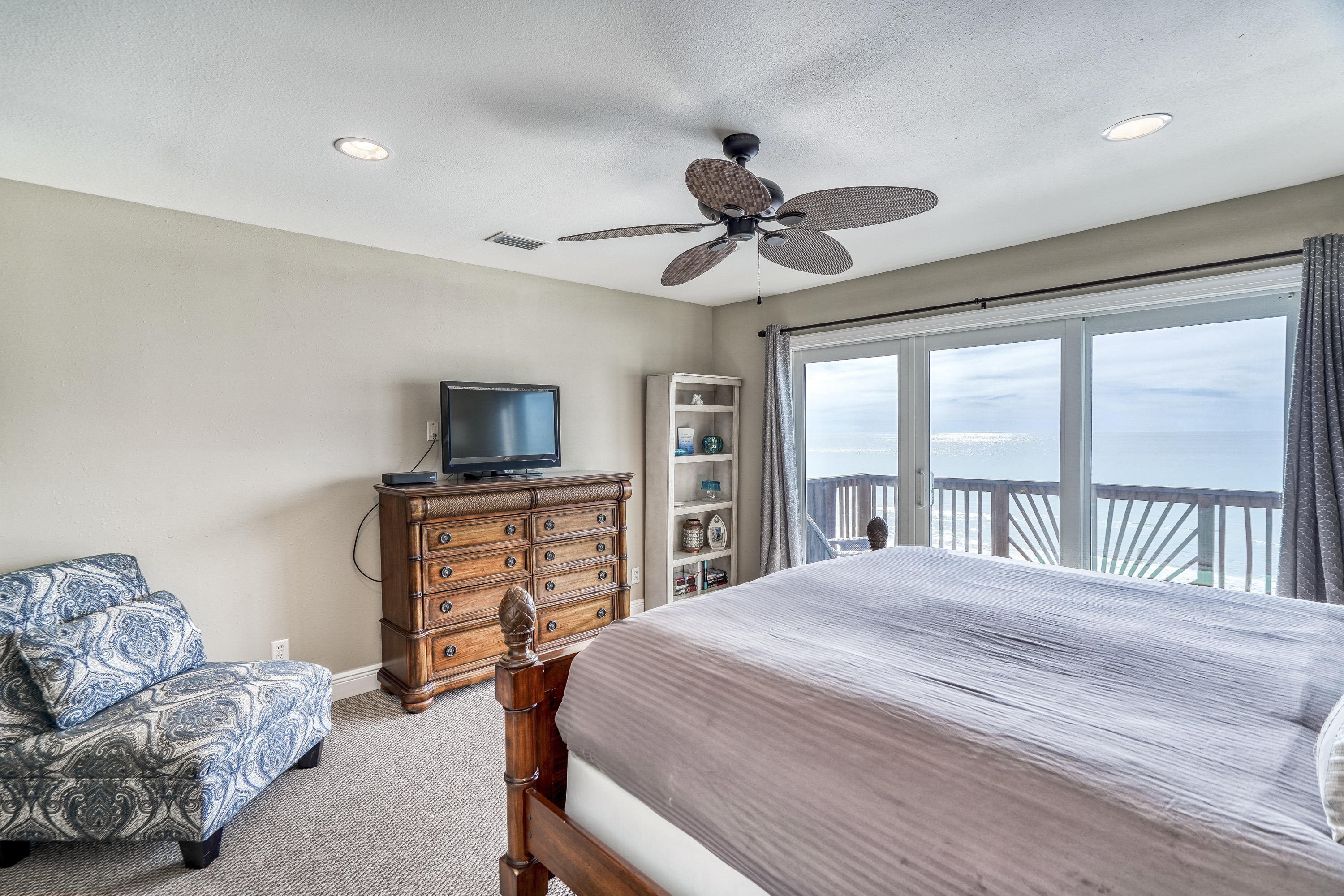 SANDDOLLAR TOWNHOMES - Residential
