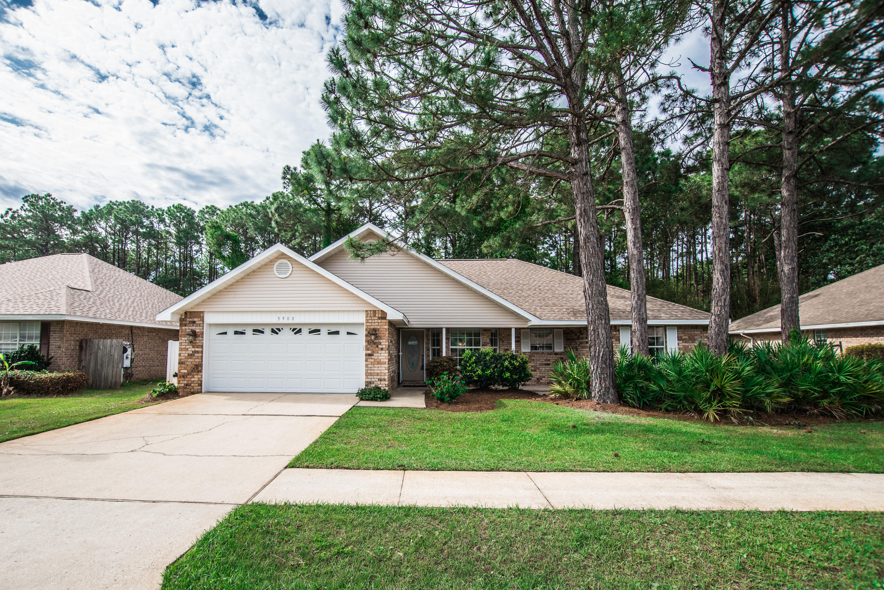 INDIAN WOODS - Residential