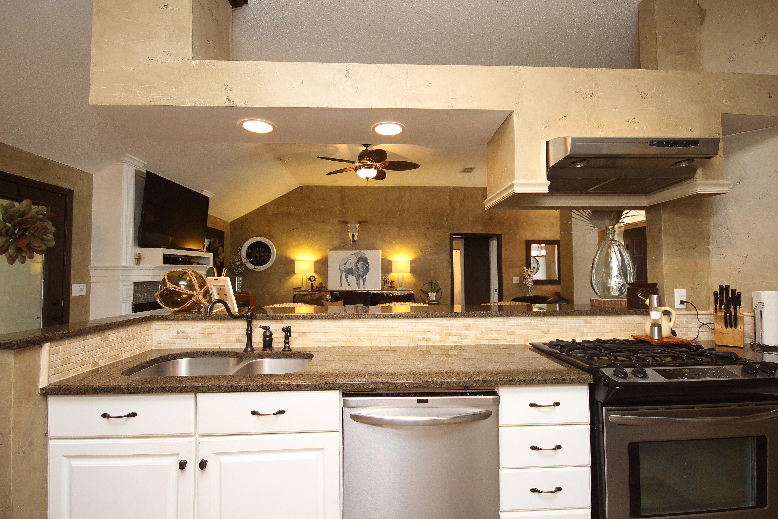 BAY BRIDGE LANDING - Residential